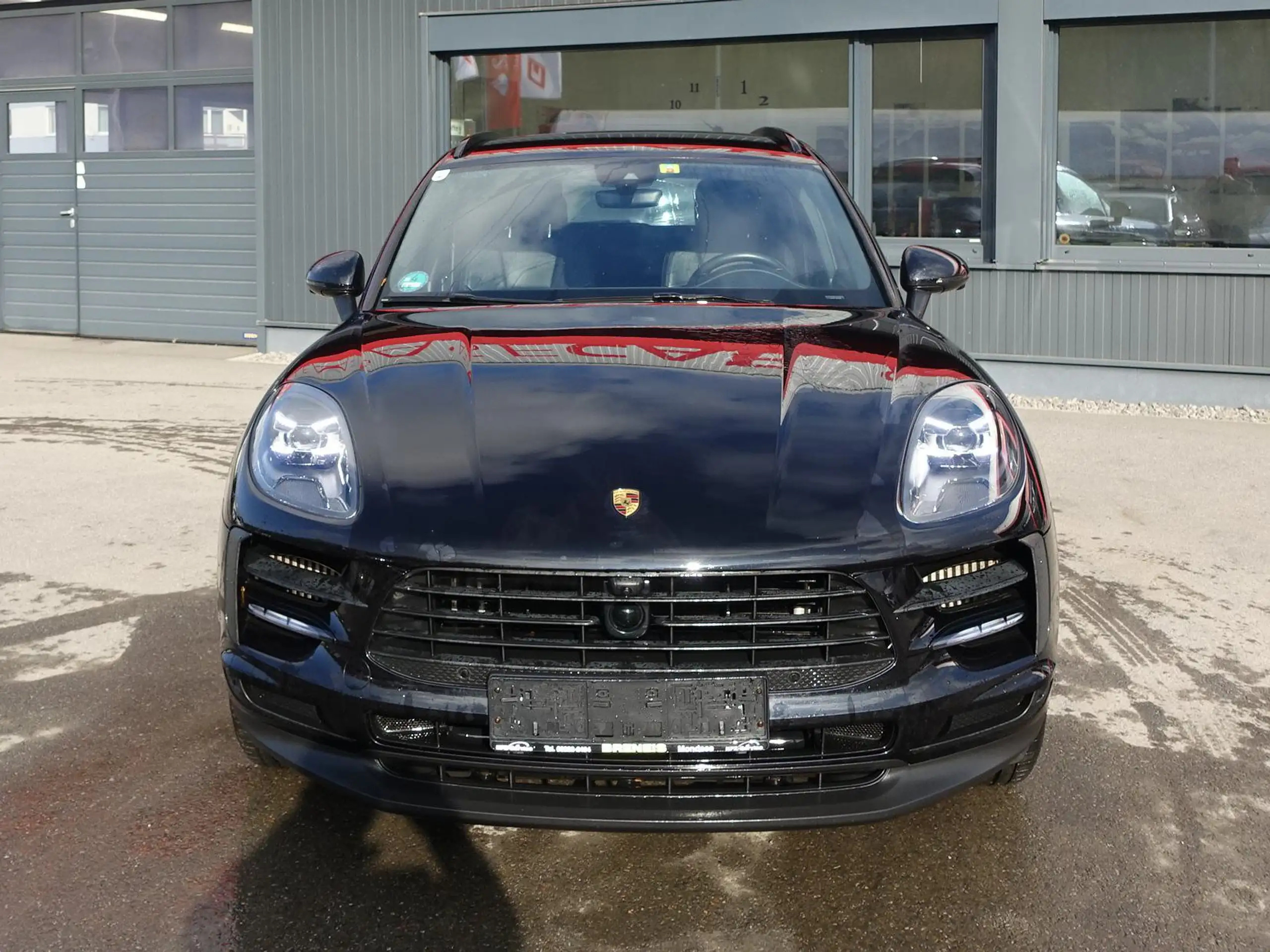 Porsche - Macan