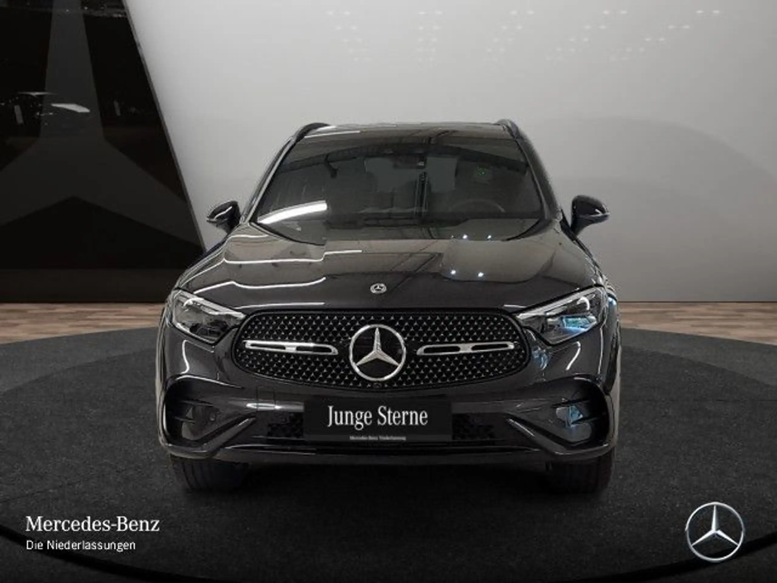 Mercedes-Benz - GLC 300