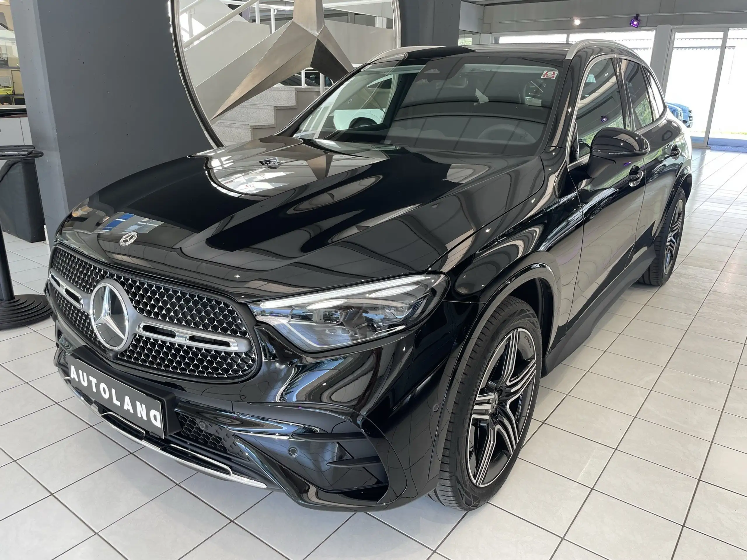 Mercedes-Benz - GLC 220