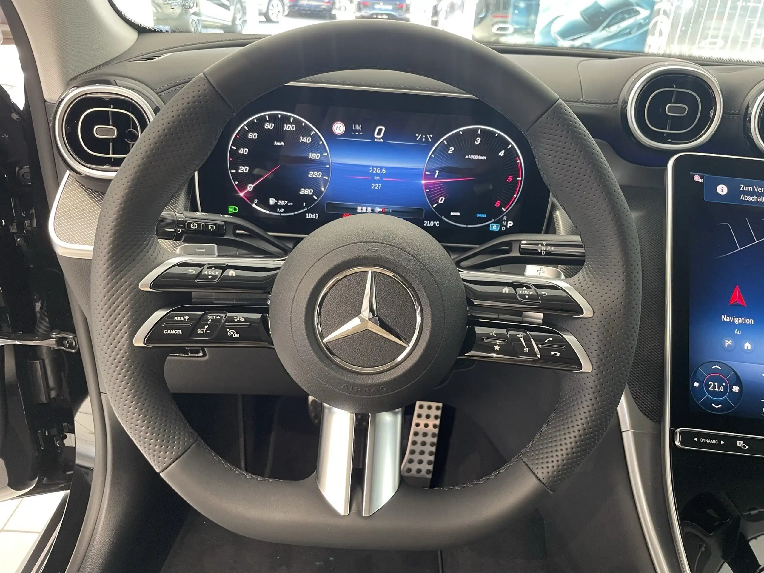 Mercedes-Benz - GLC 220