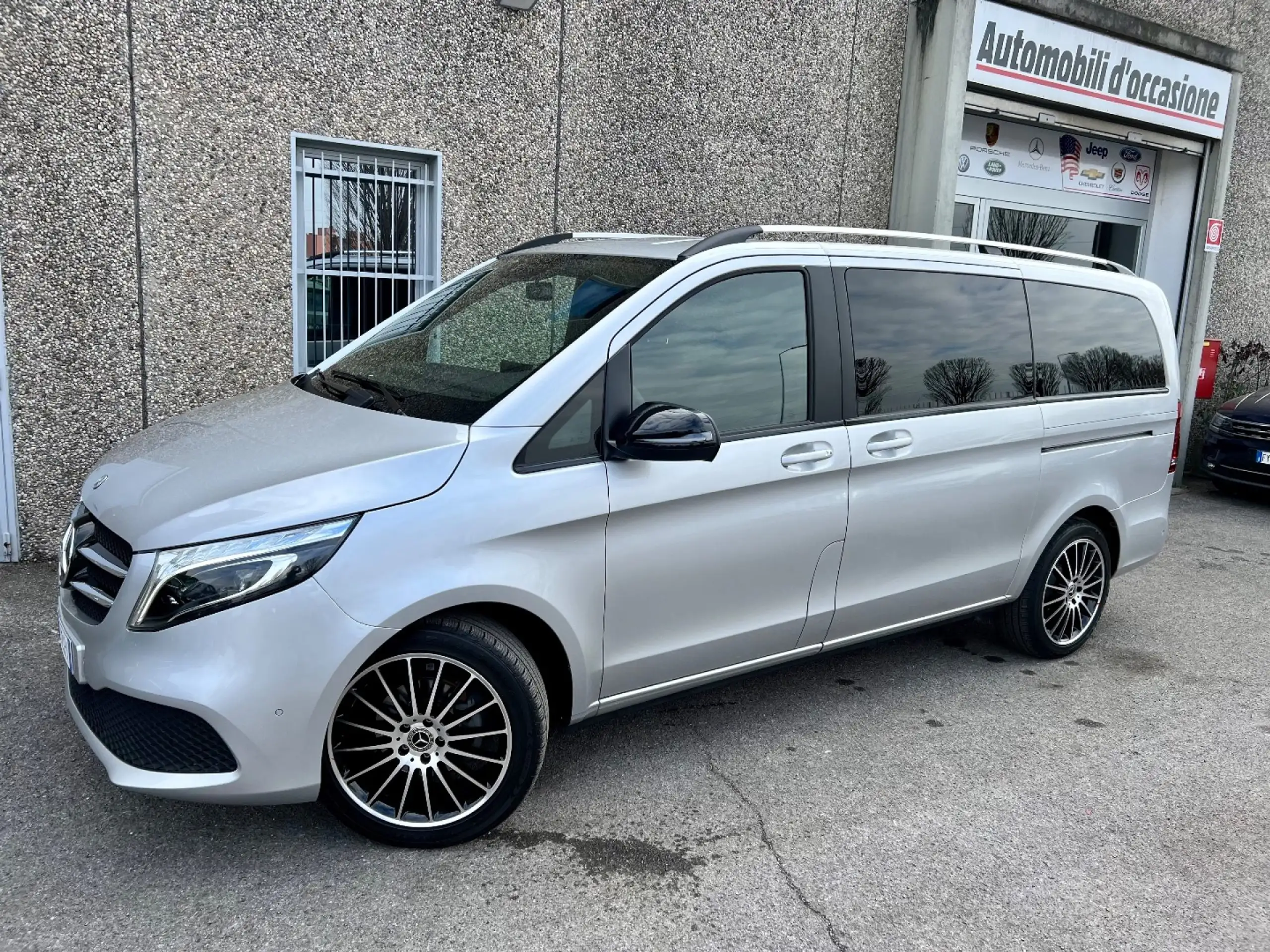 Mercedes-Benz V 220 2022