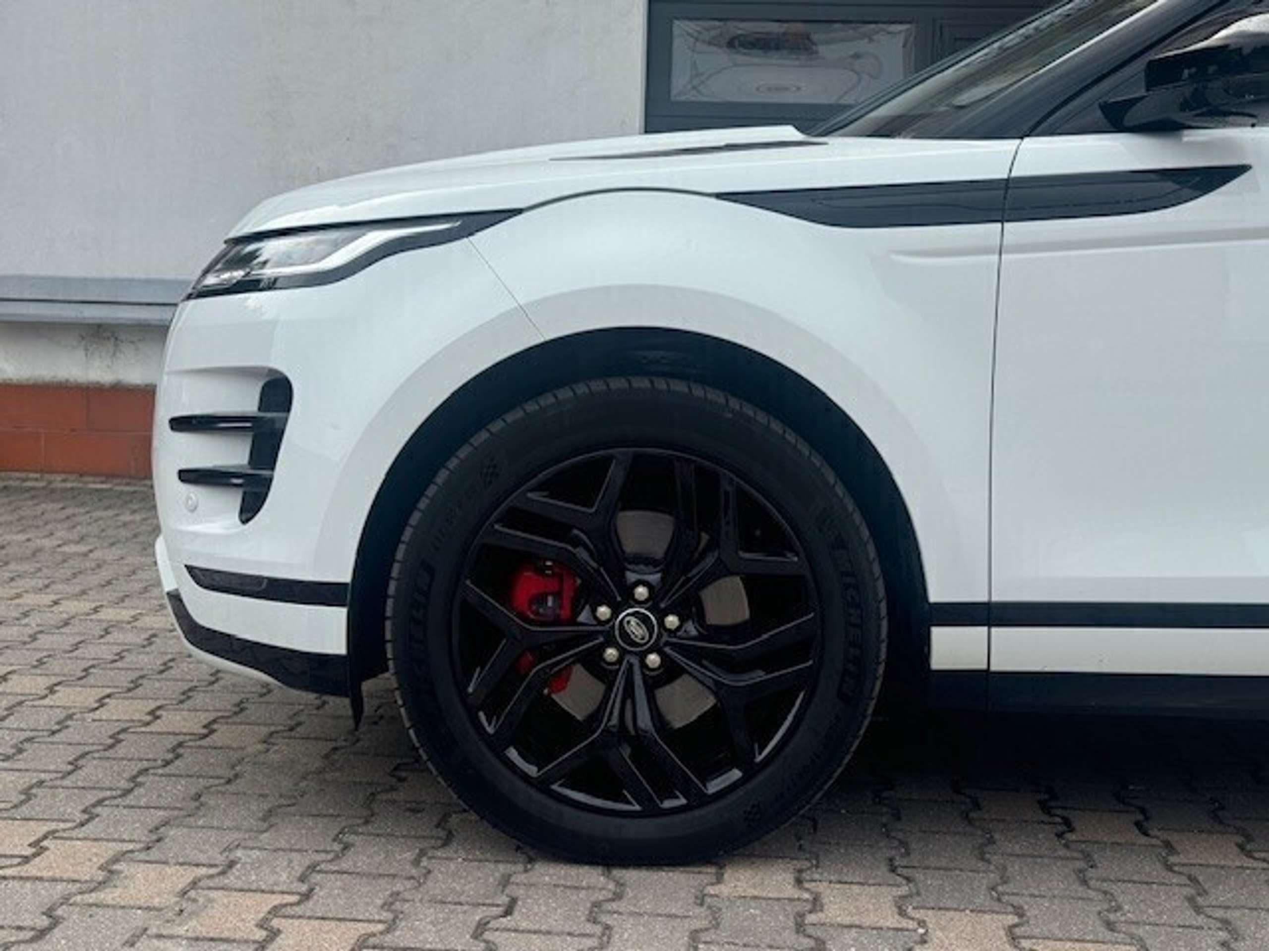 Land Rover - Range Rover Evoque