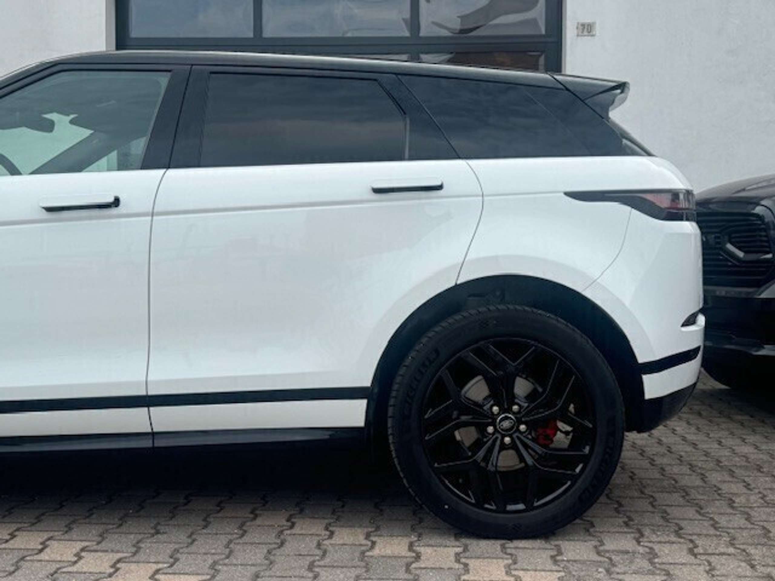 Land Rover - Range Rover Evoque