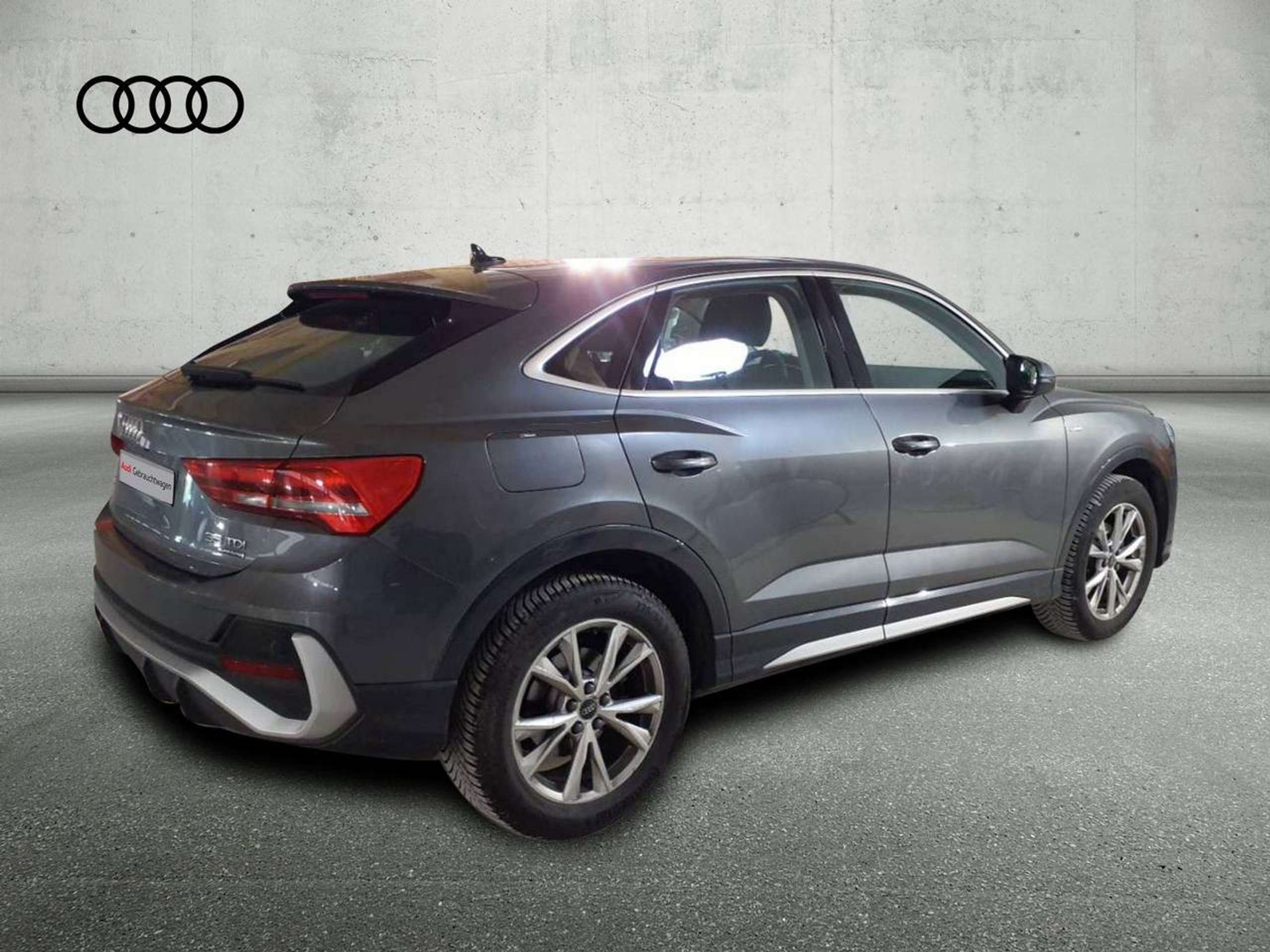 Audi - Q3