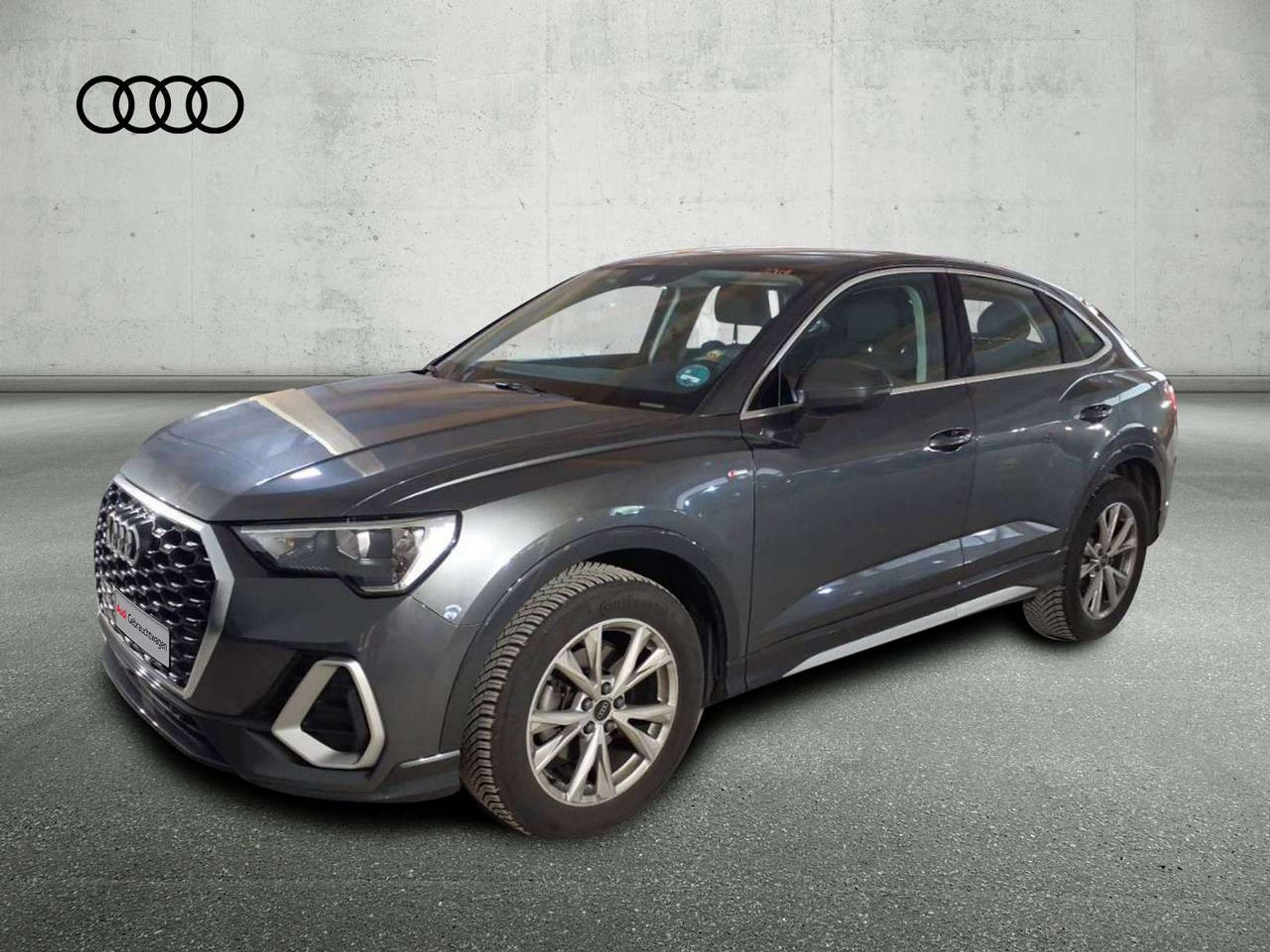 Audi - Q3