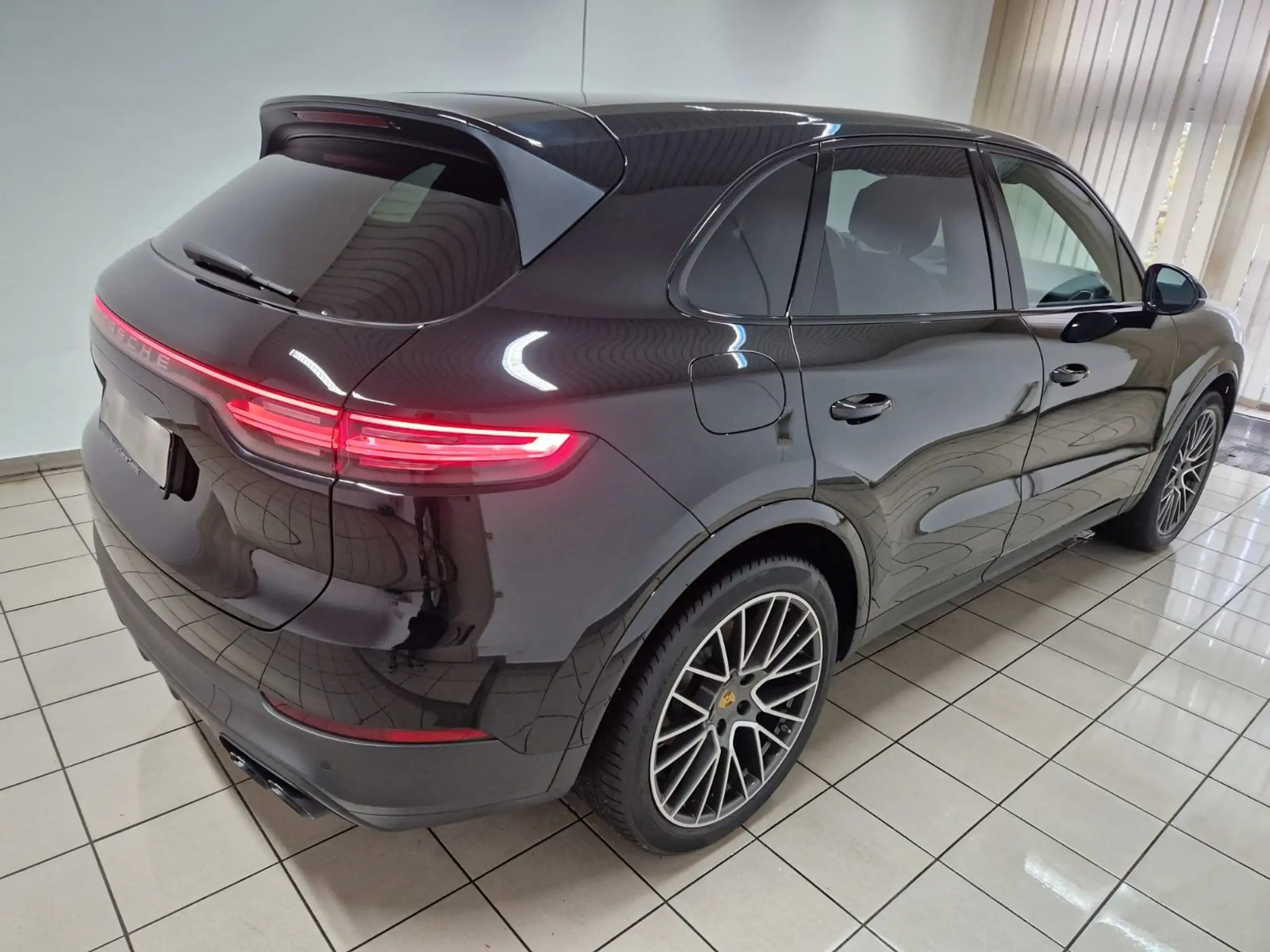 Porsche - Cayenne