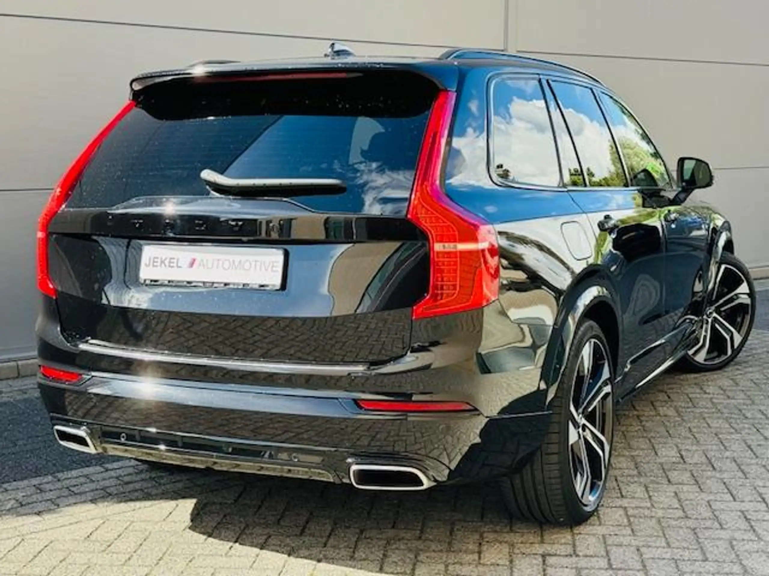 Volvo - XC90