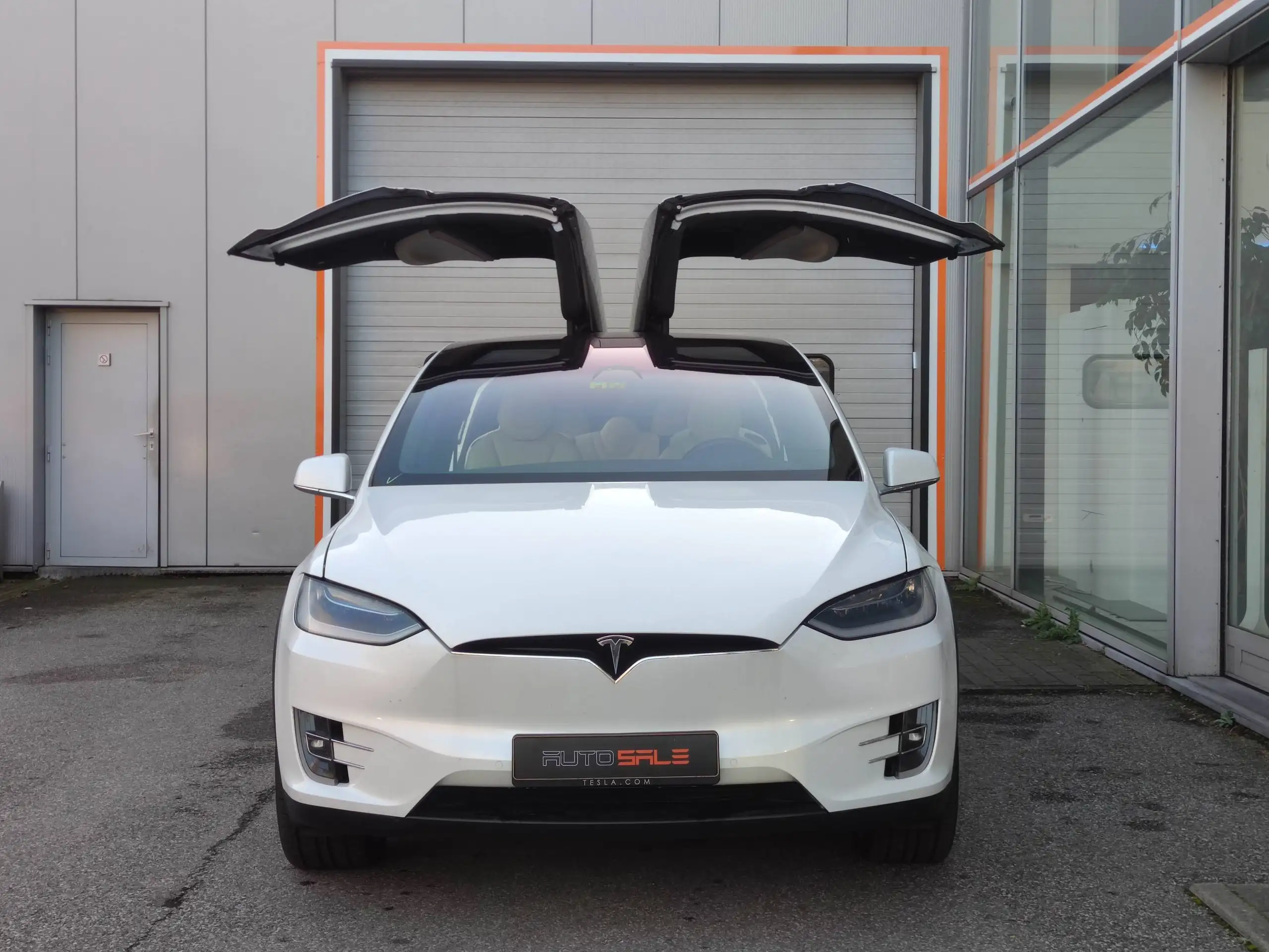 Tesla - Model X