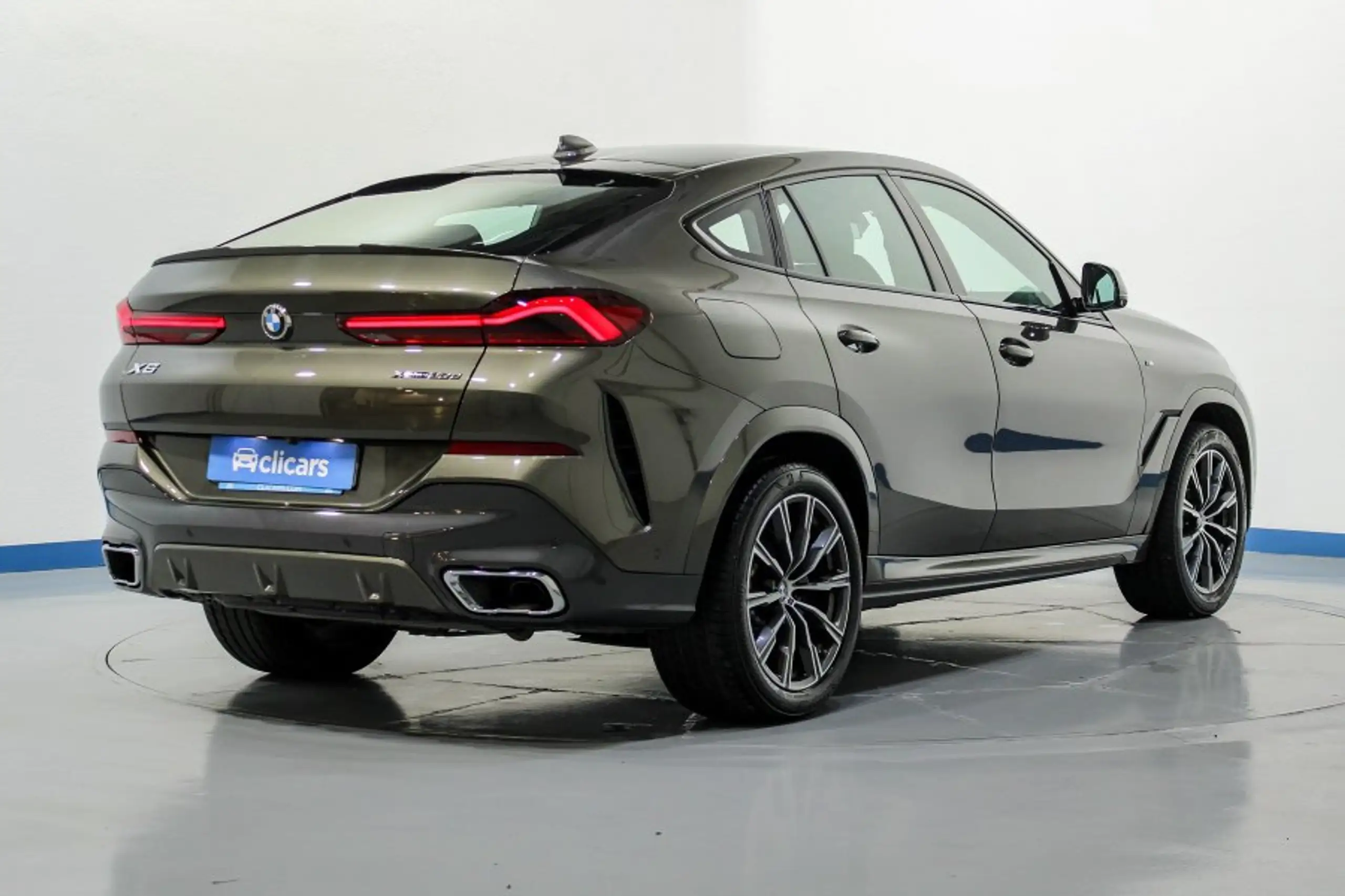 BMW - X6