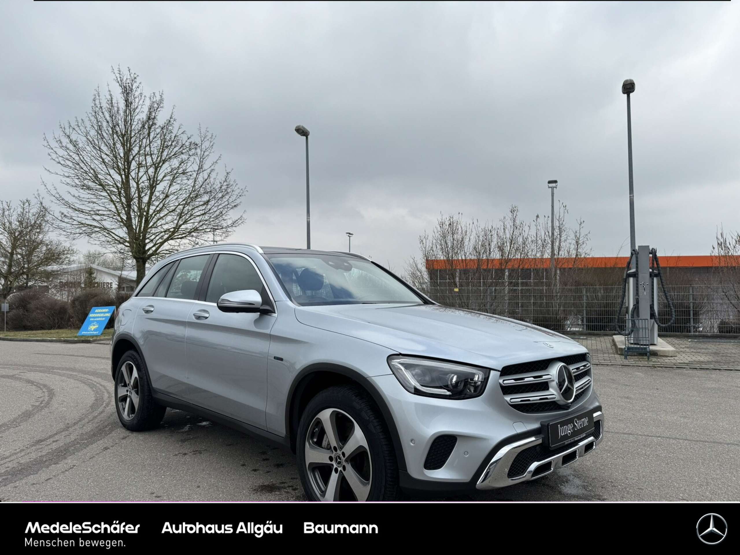 Mercedes-Benz - GLC 300