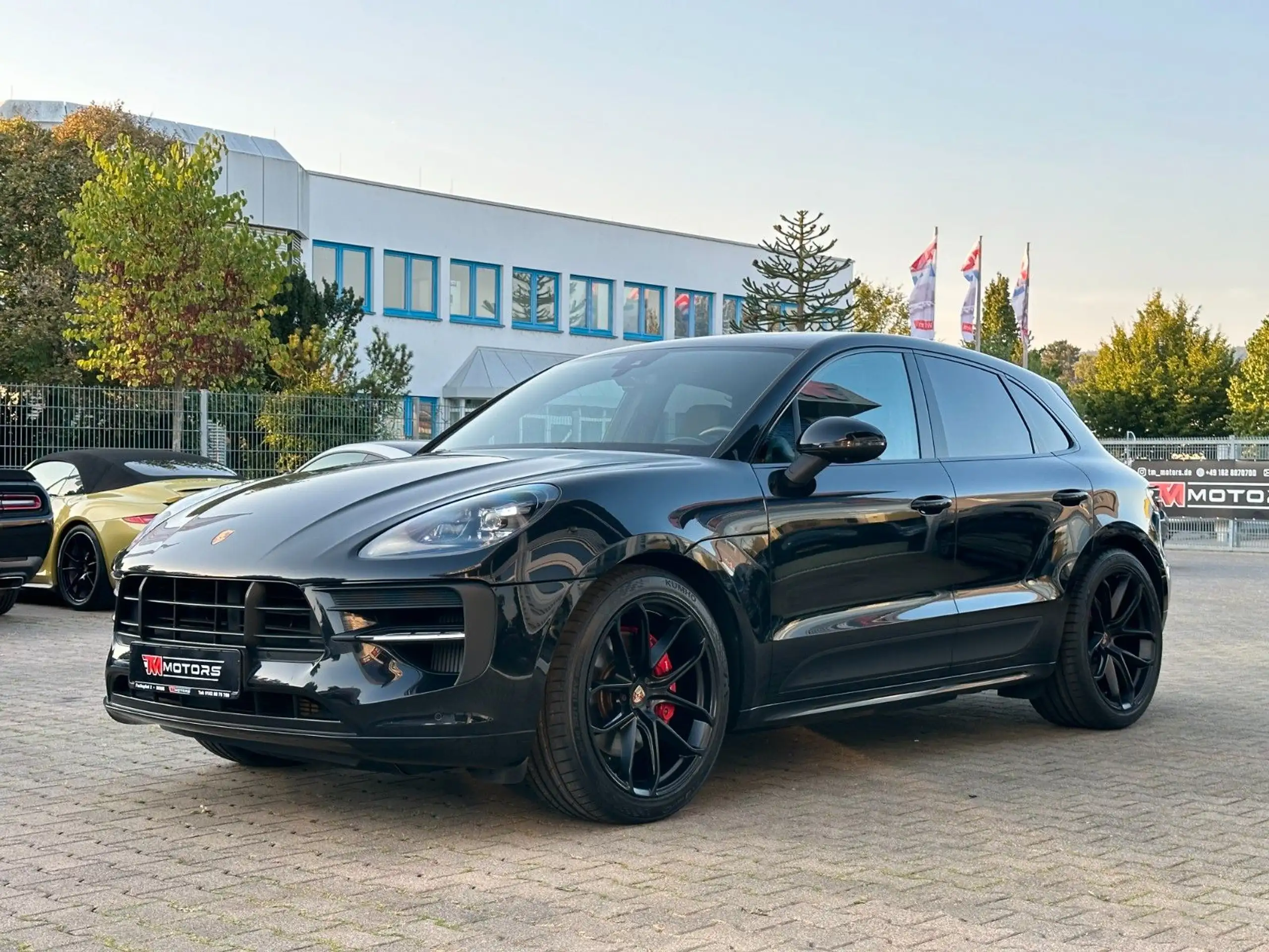 Porsche - Macan