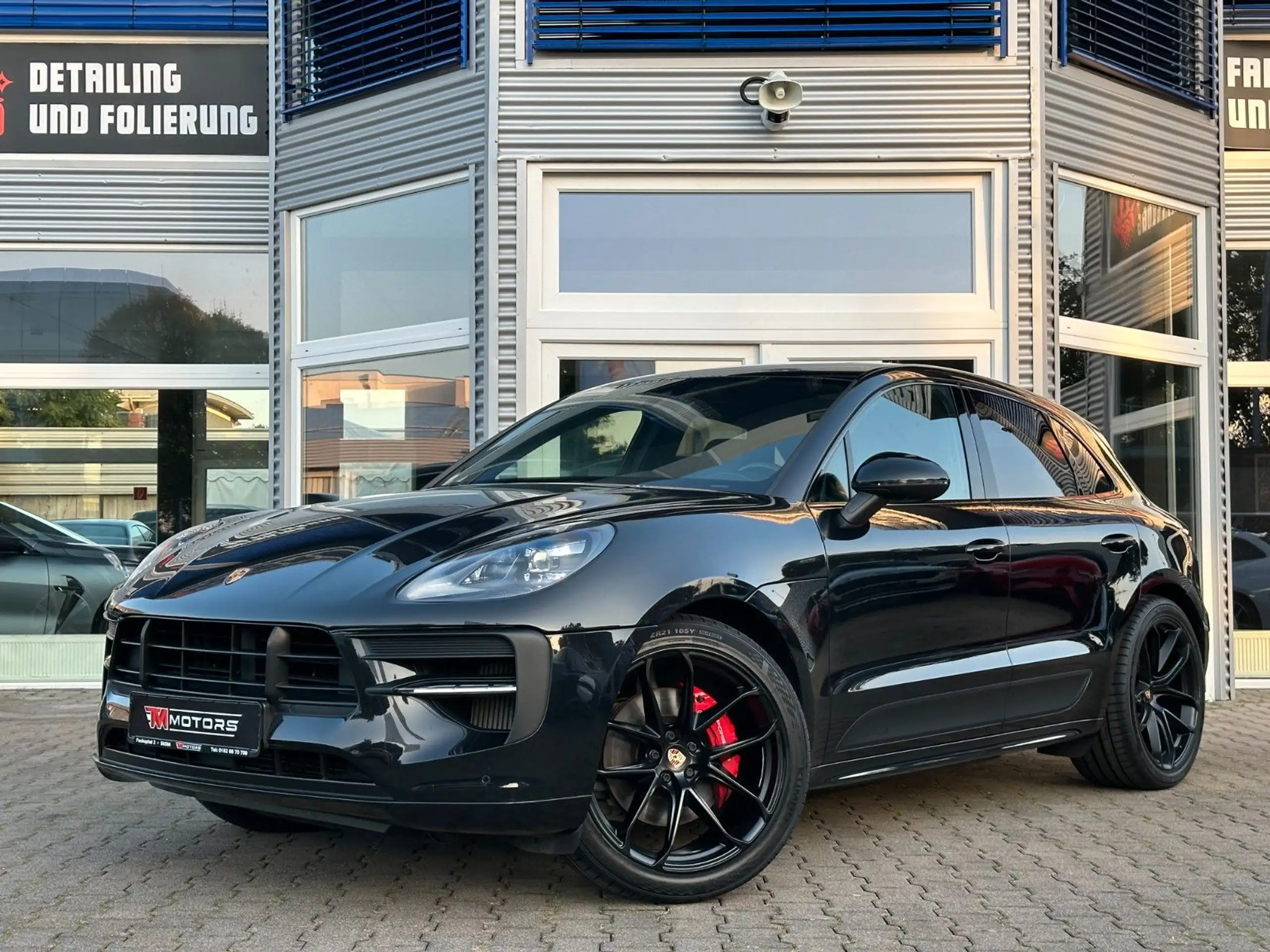 Porsche - Macan