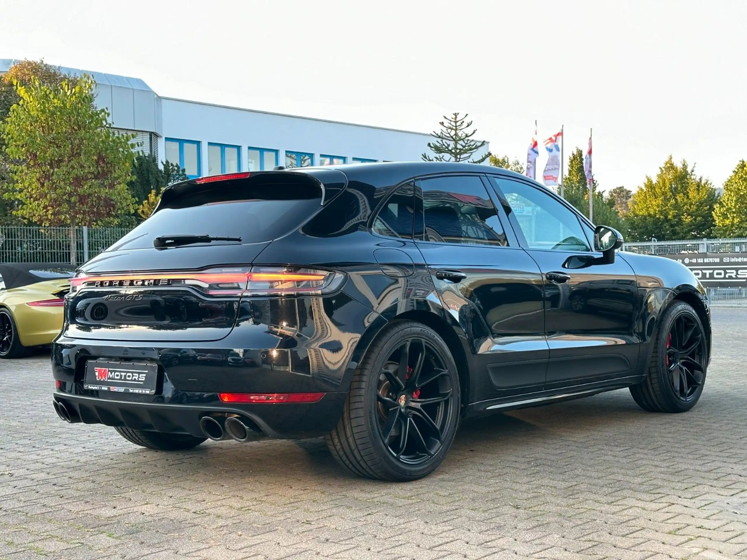 Porsche - Macan