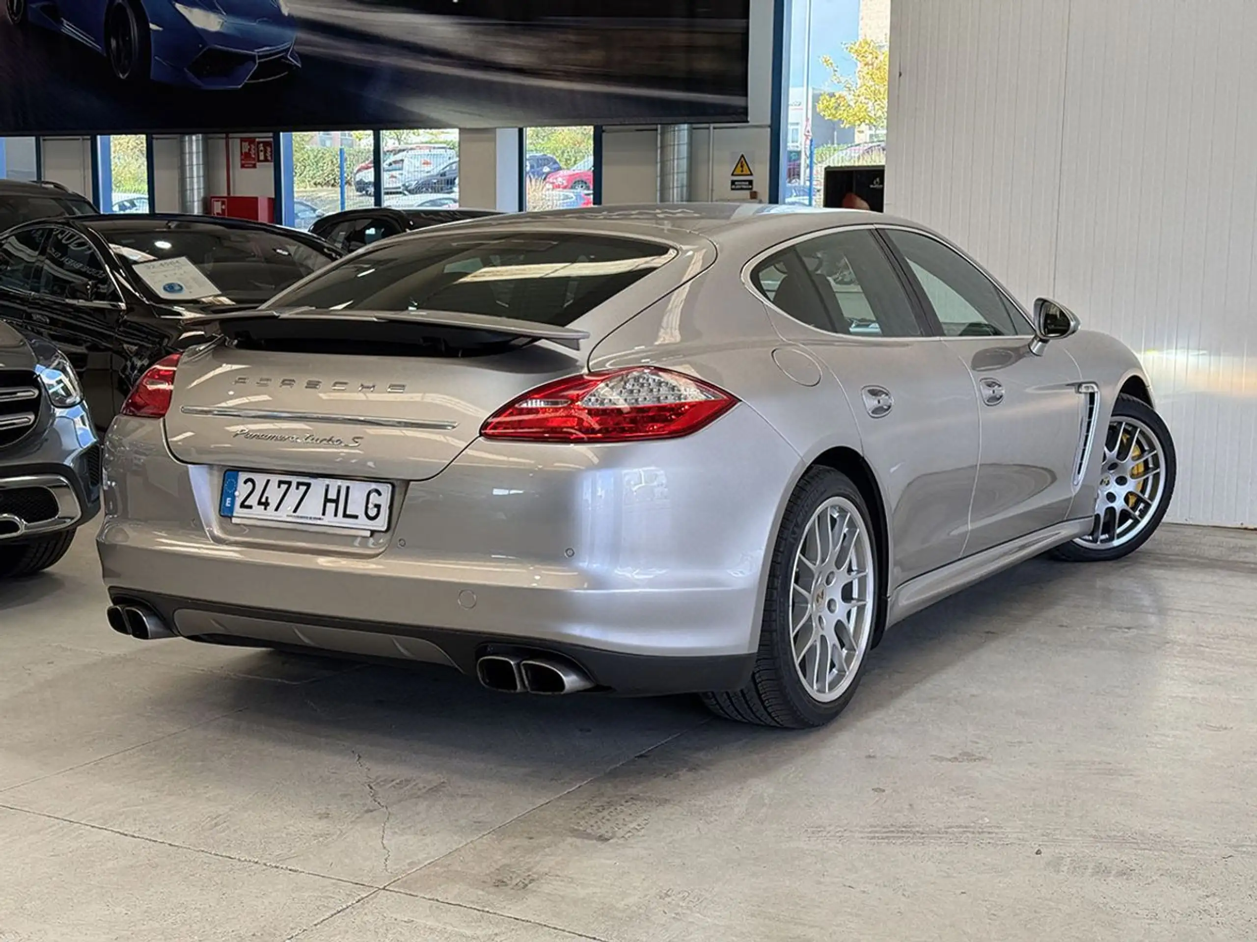 Porsche - Panamera