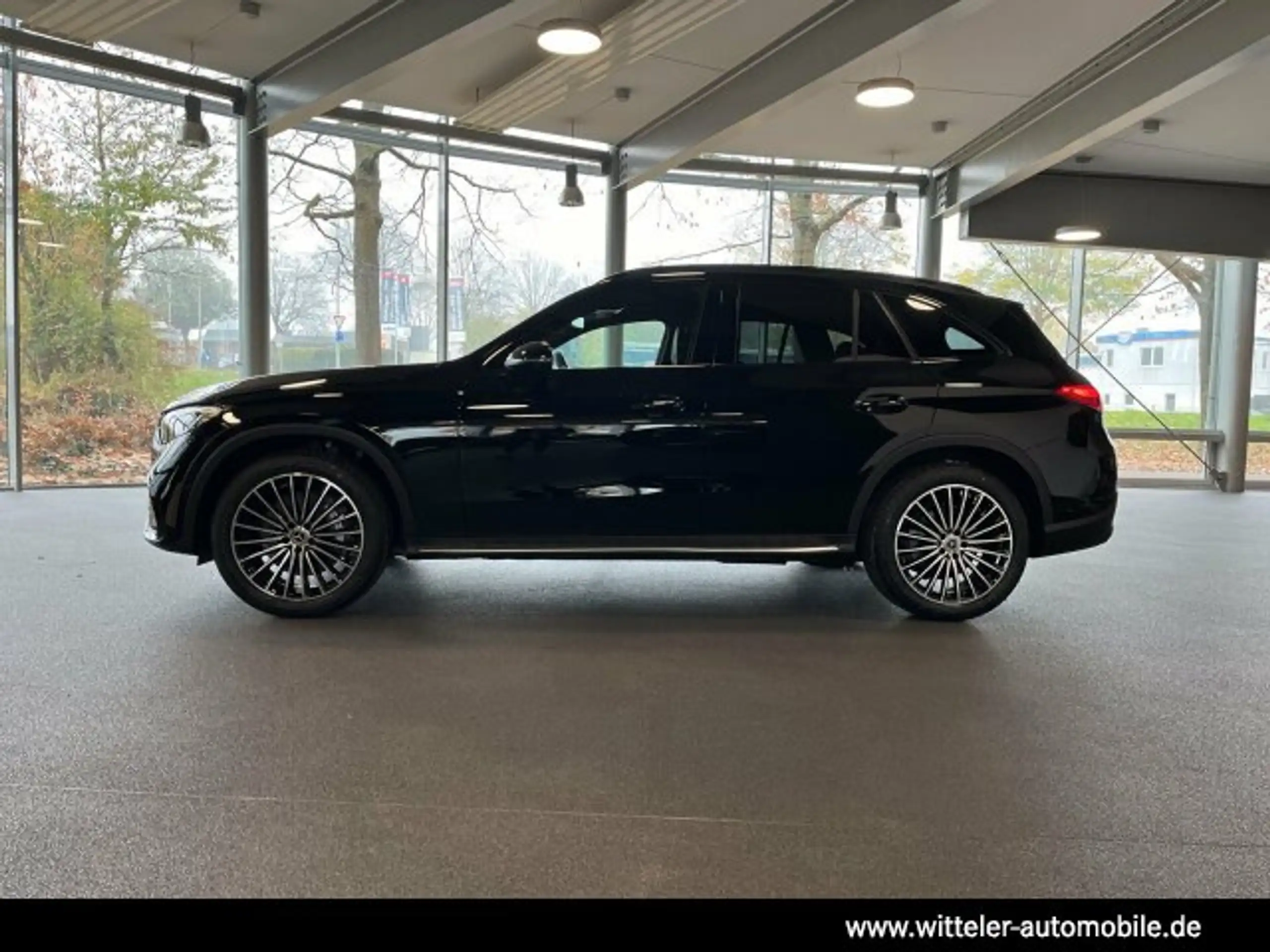 Mercedes-Benz - GLC 200