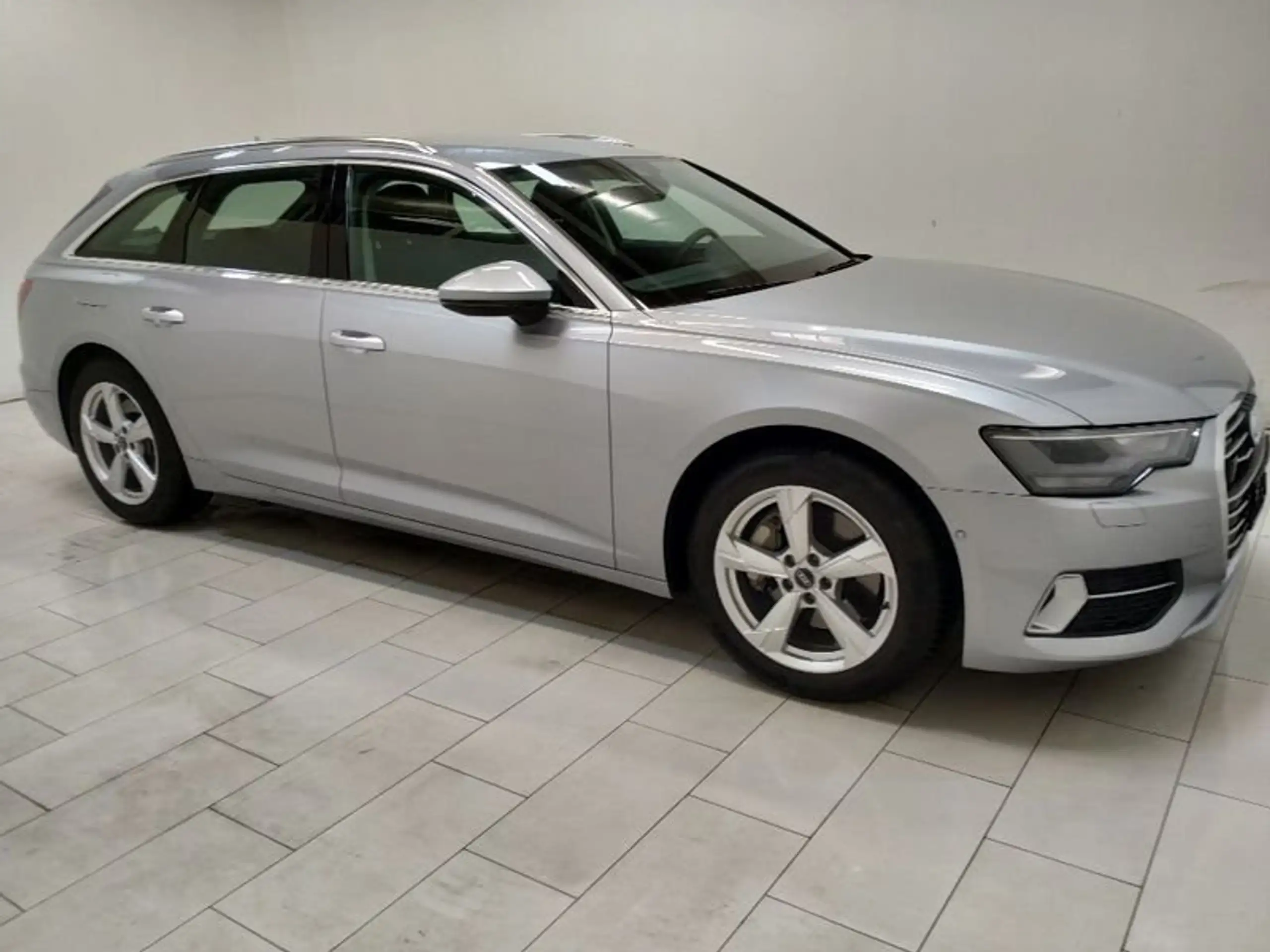 Audi - A6