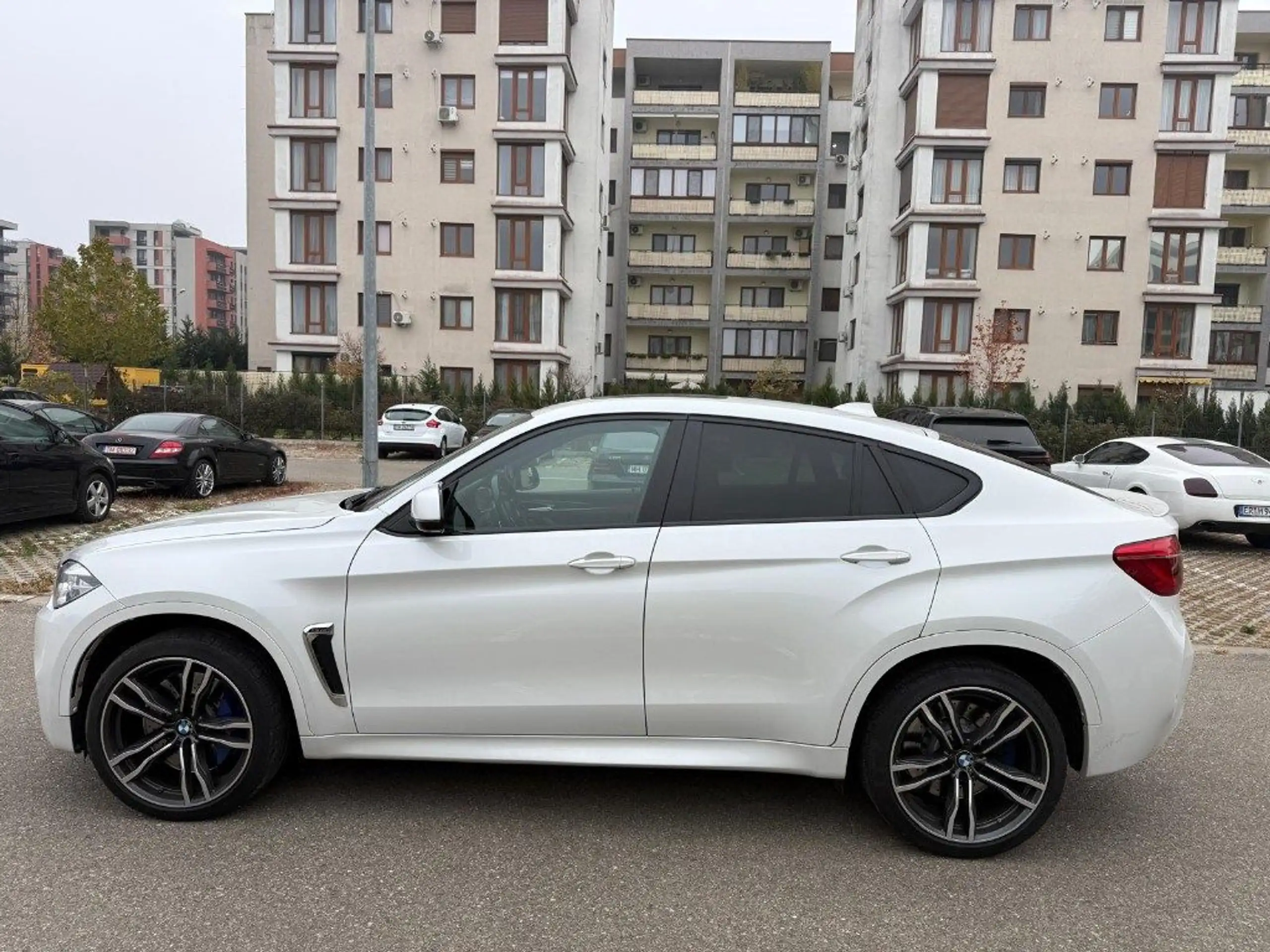 BMW - X6 M