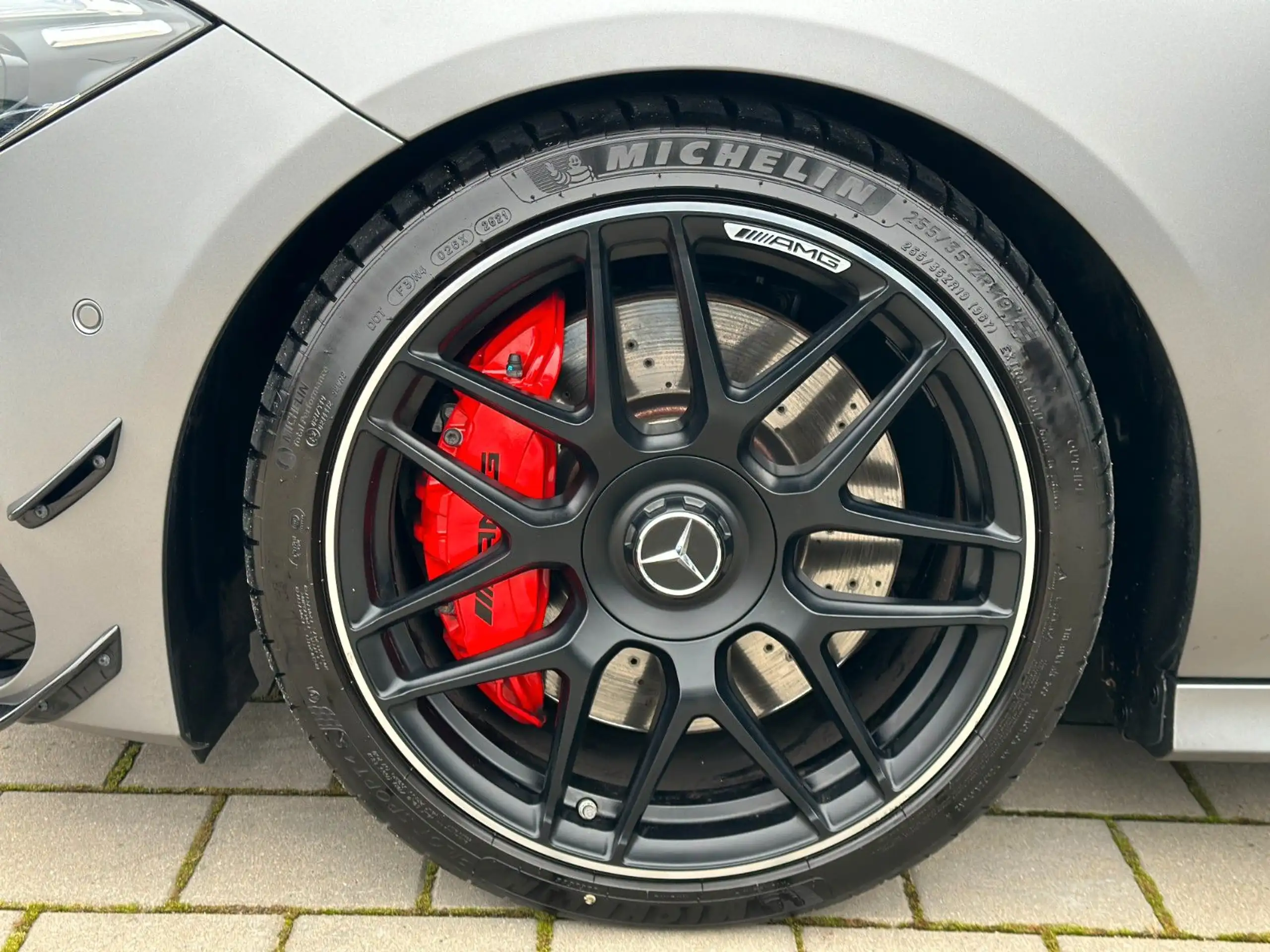 Mercedes-Benz - CLA 45 AMG