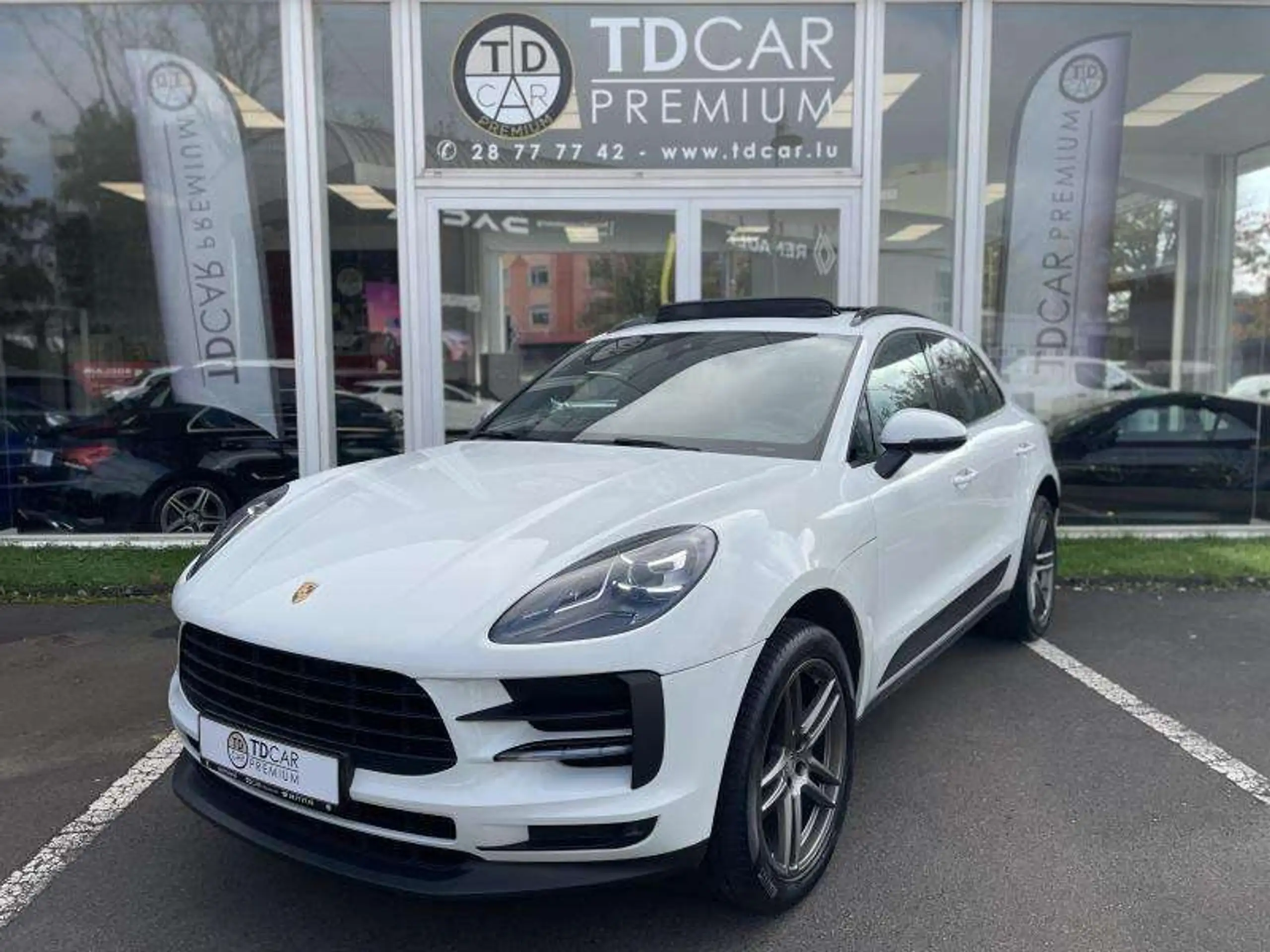 Porsche - Macan