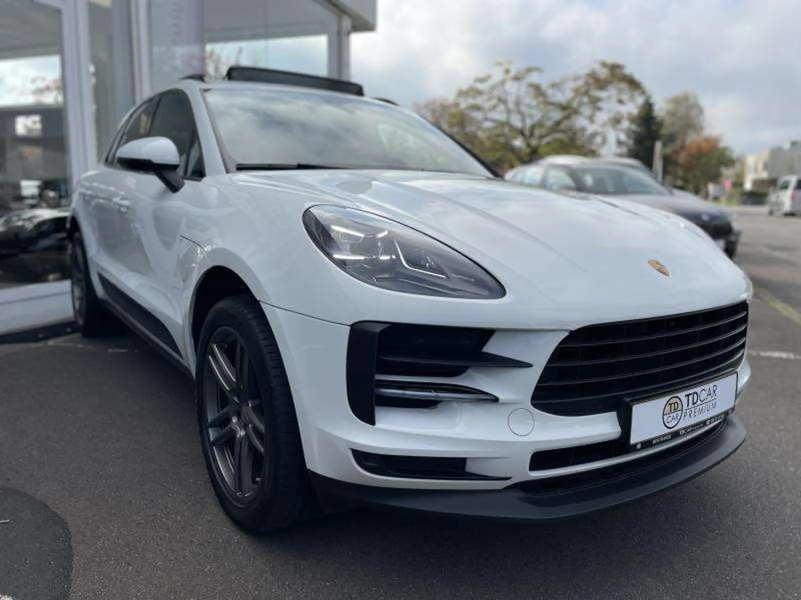 Porsche - Macan