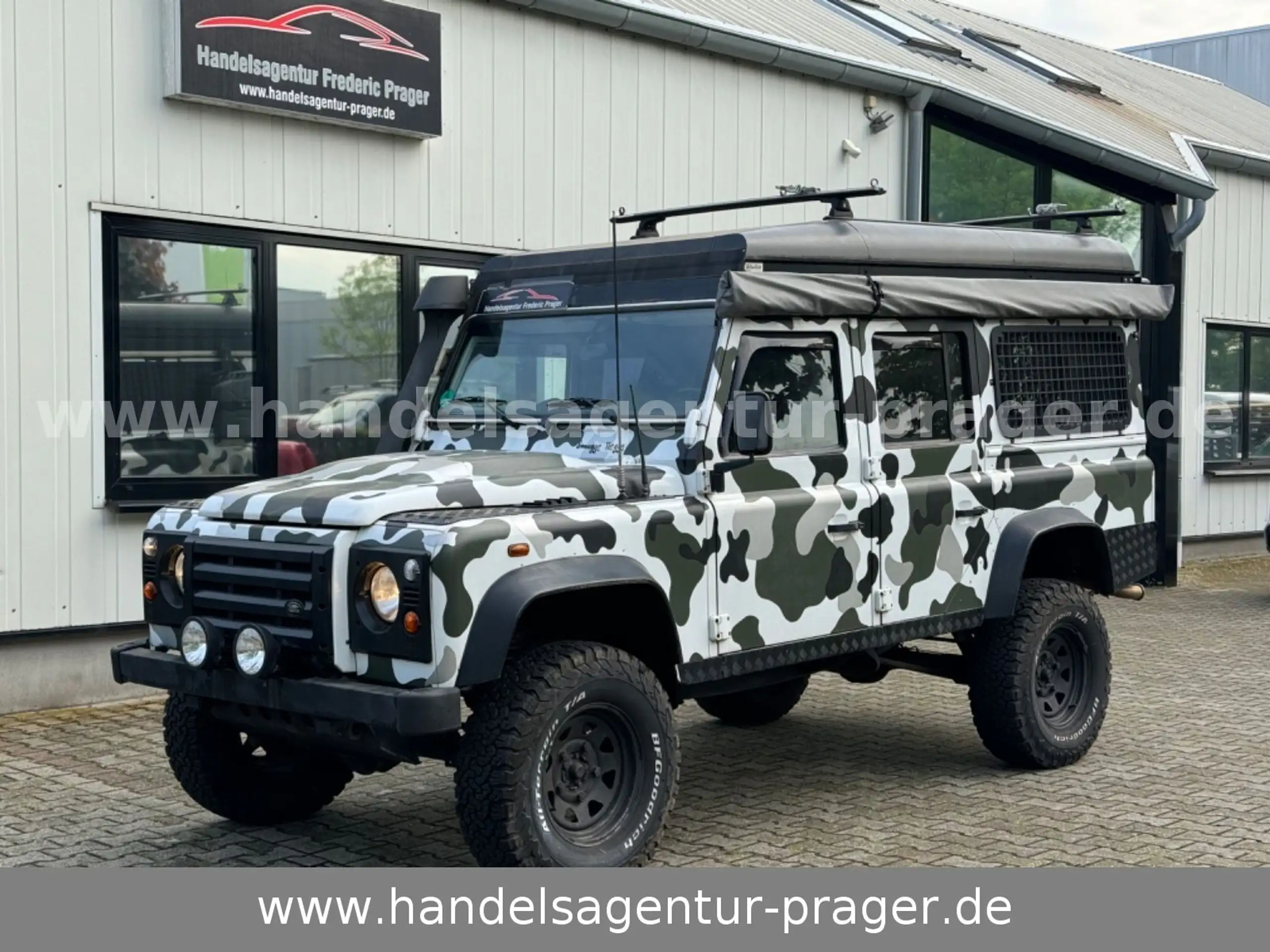 Land Rover Defender 2013