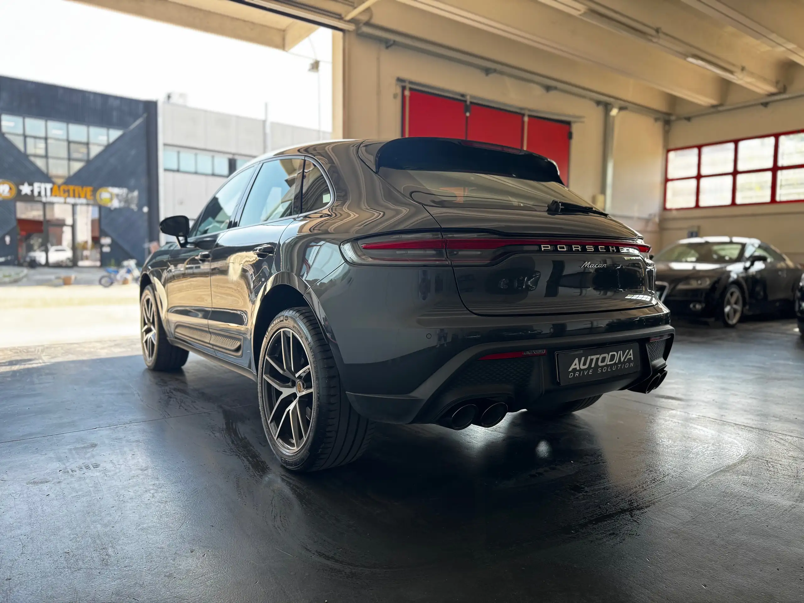 Porsche - Macan