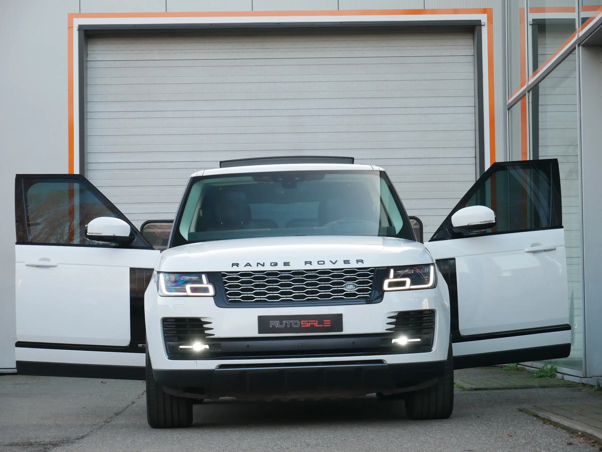 Land Rover - Range Rover