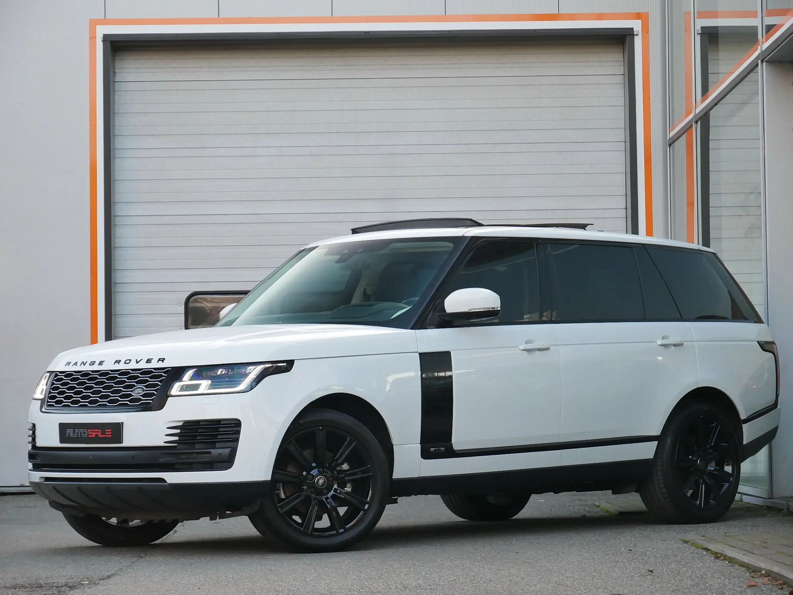 Land Rover - Range Rover