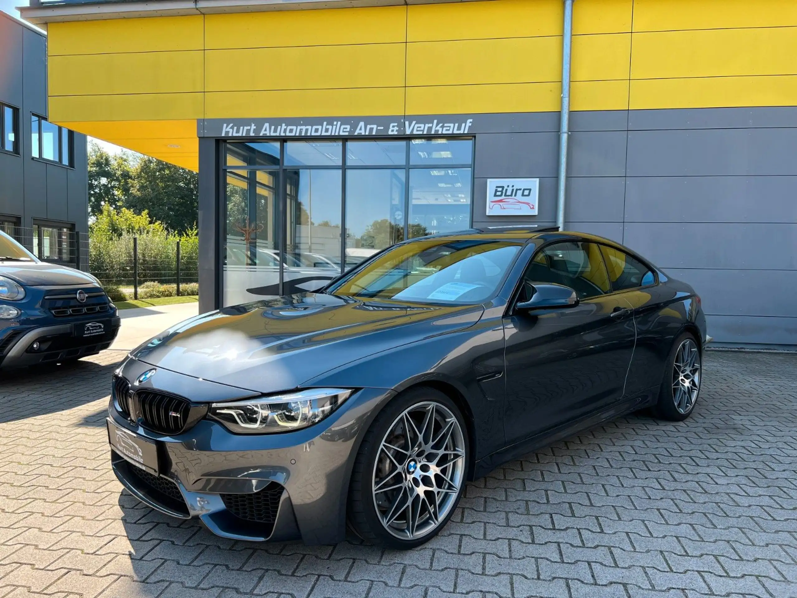 BMW - M4