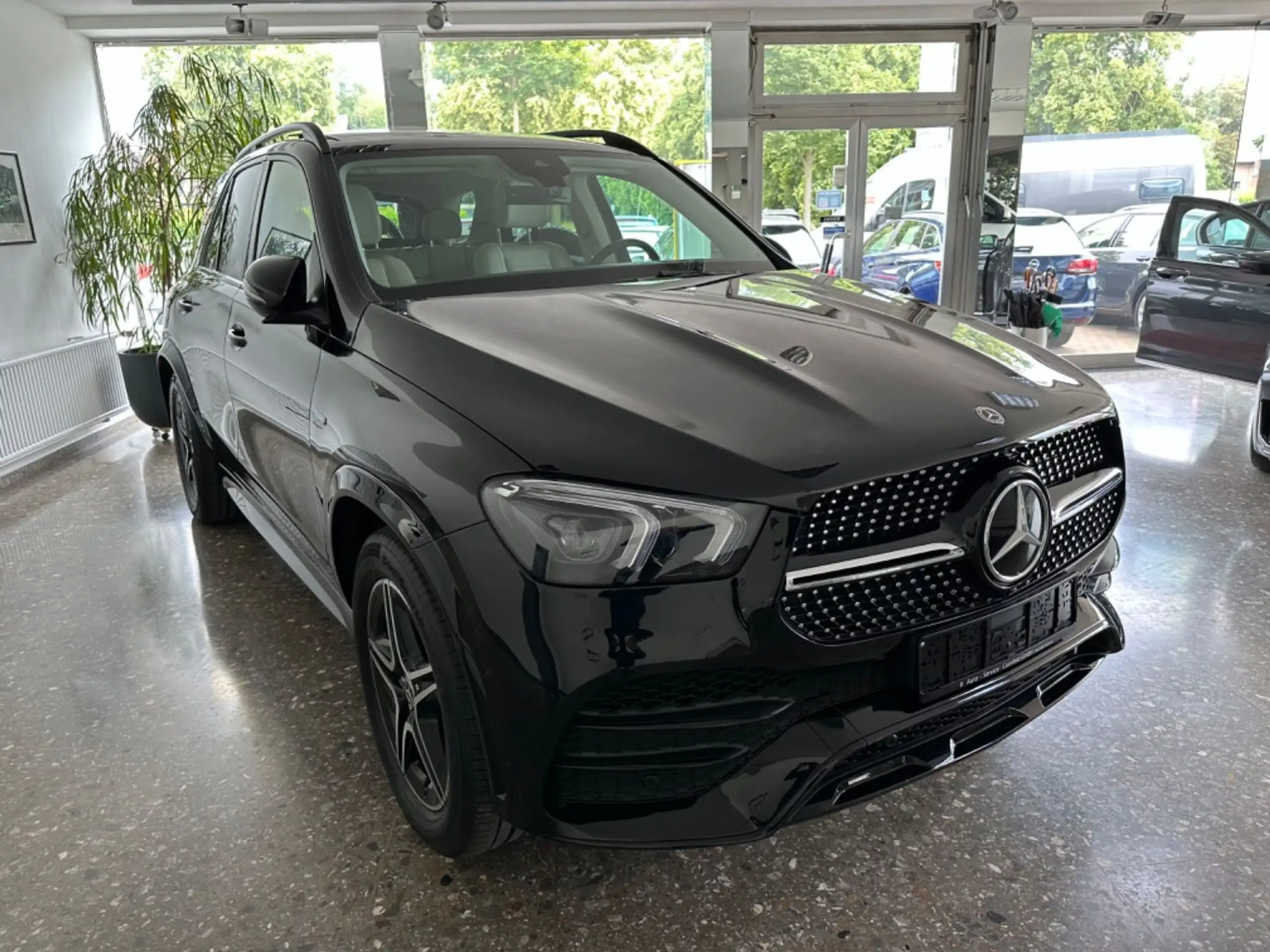 Mercedes-Benz - GLE 350