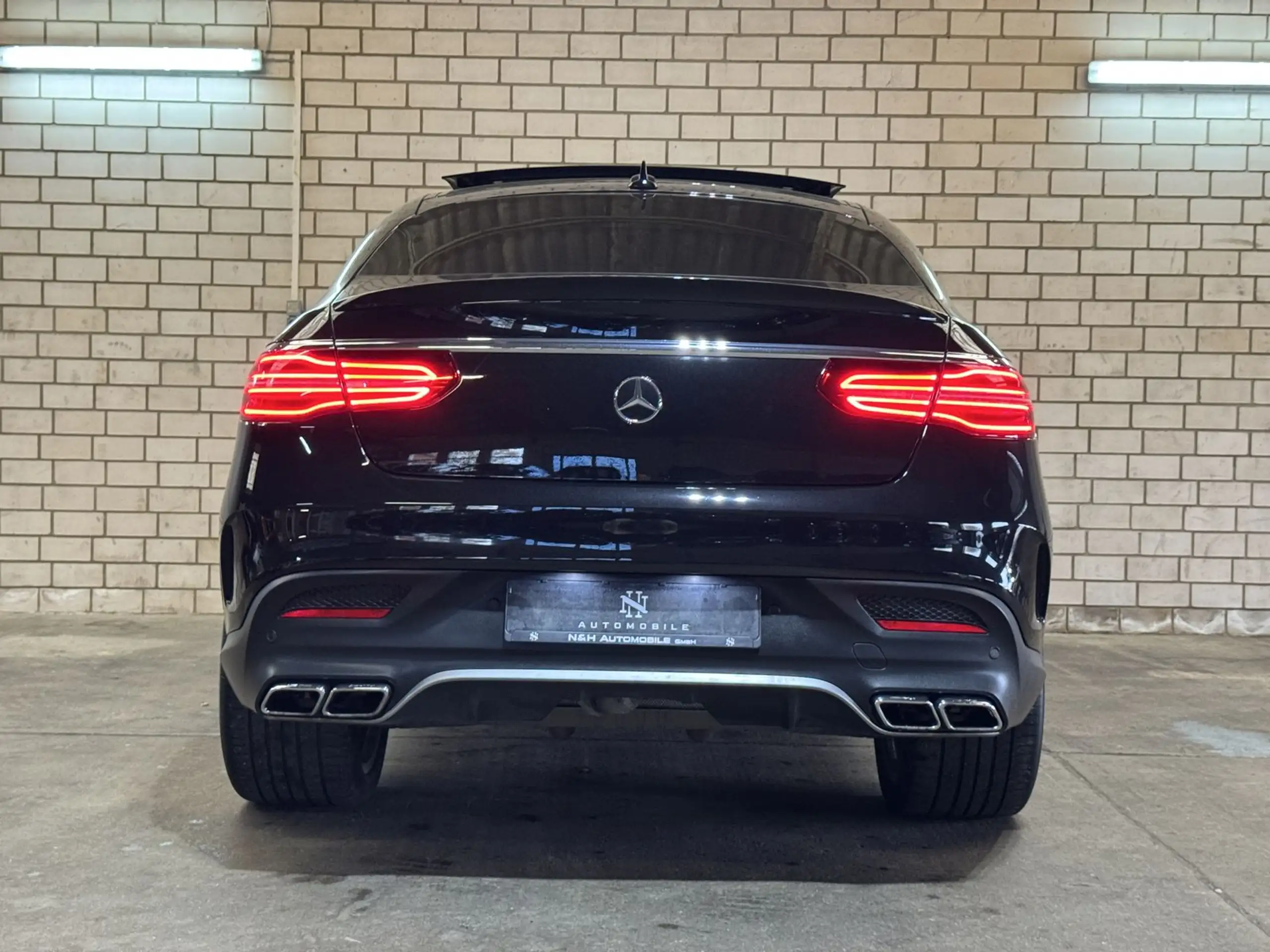 Mercedes-Benz - GLE 63 AMG