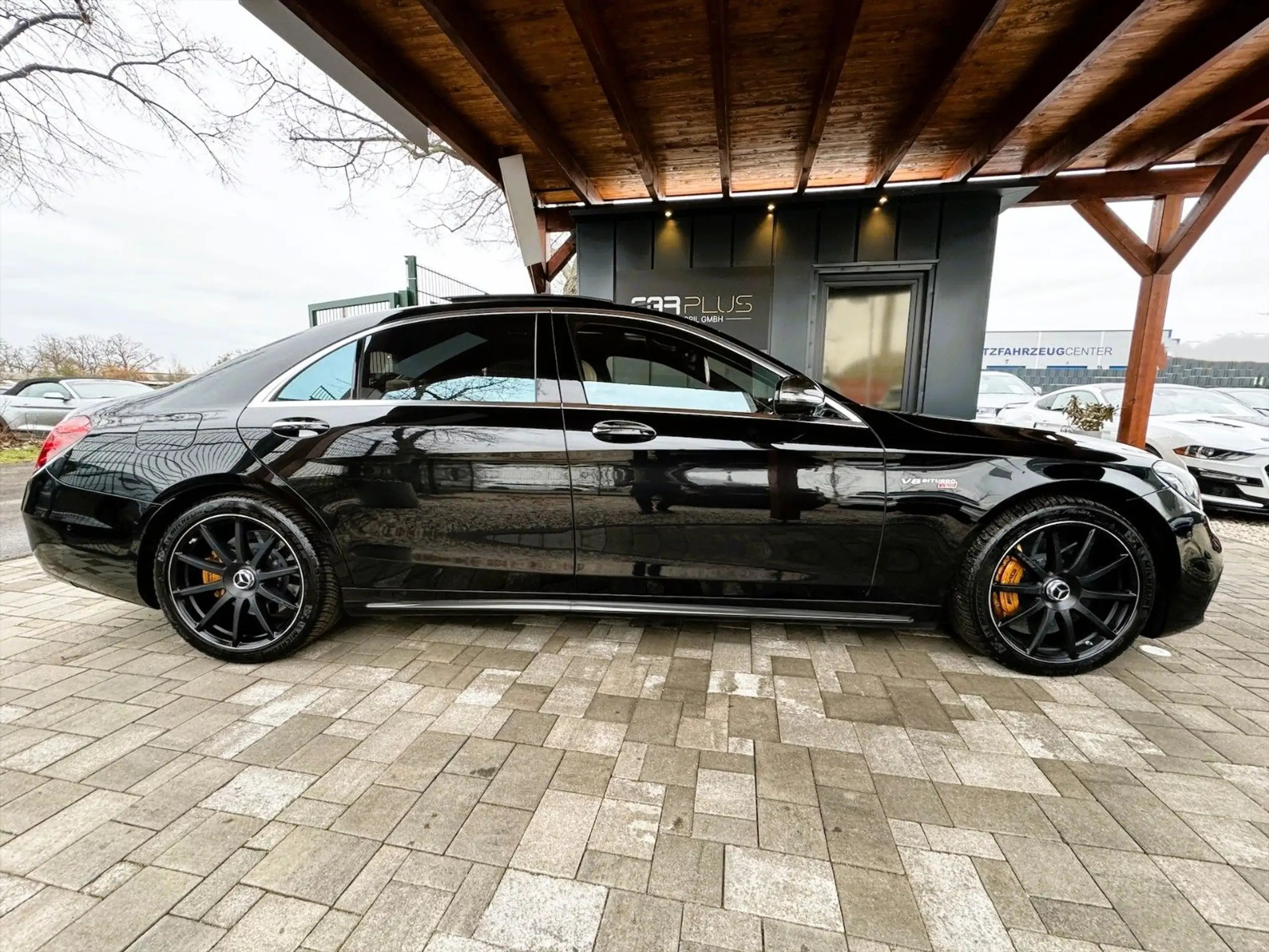 Mercedes-Benz - S 63 AMG