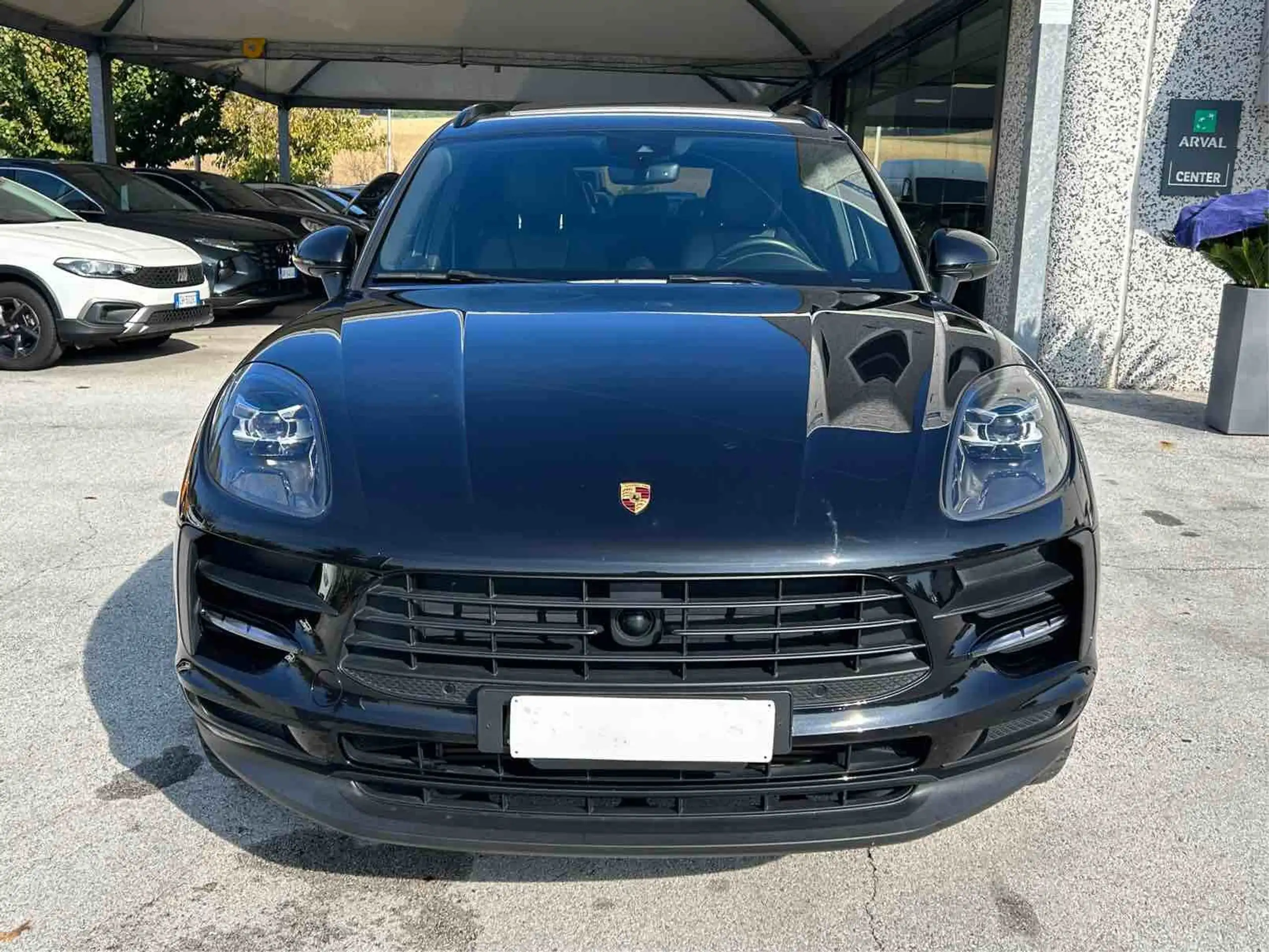 Porsche - Macan