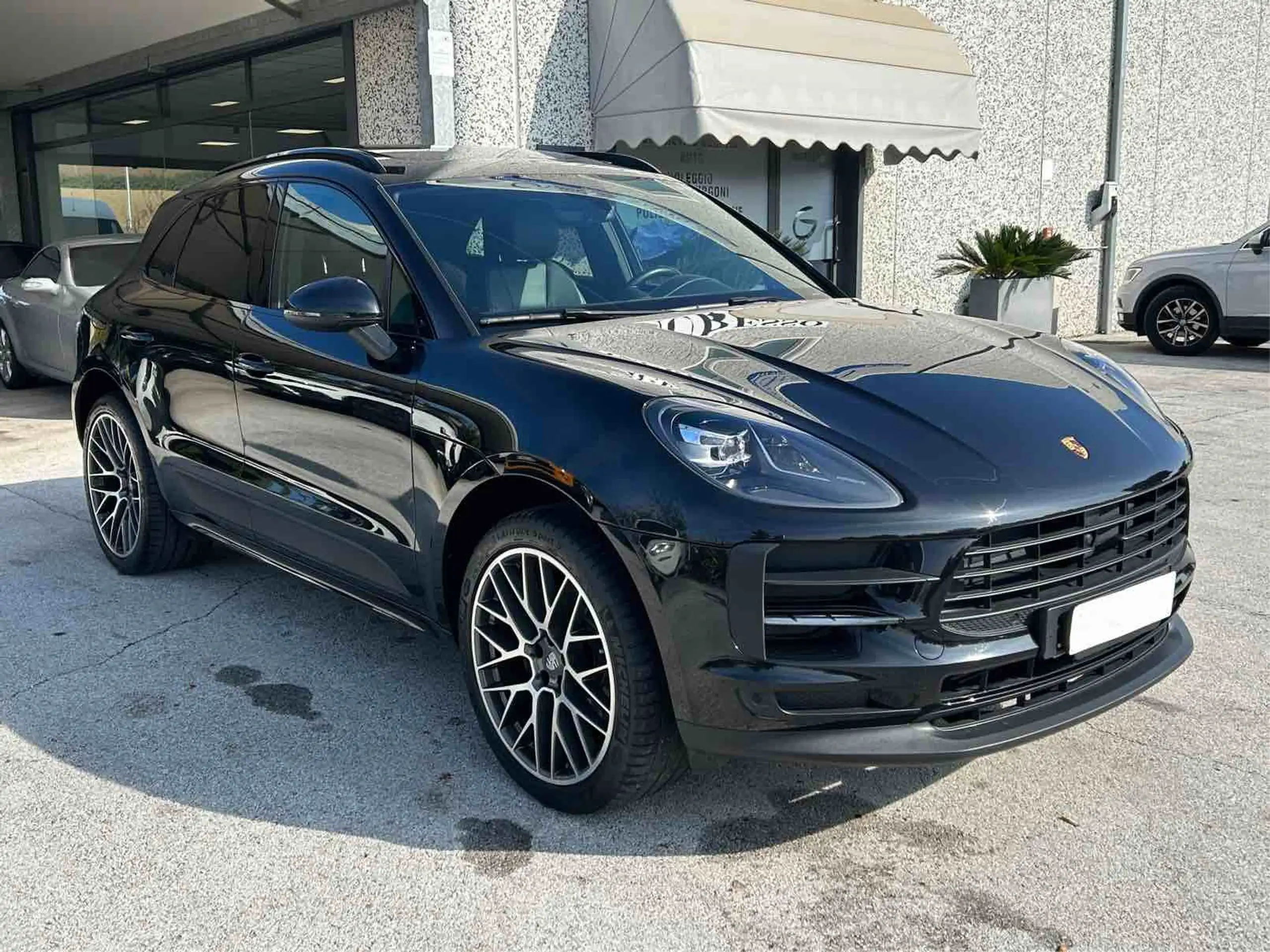 Porsche - Macan