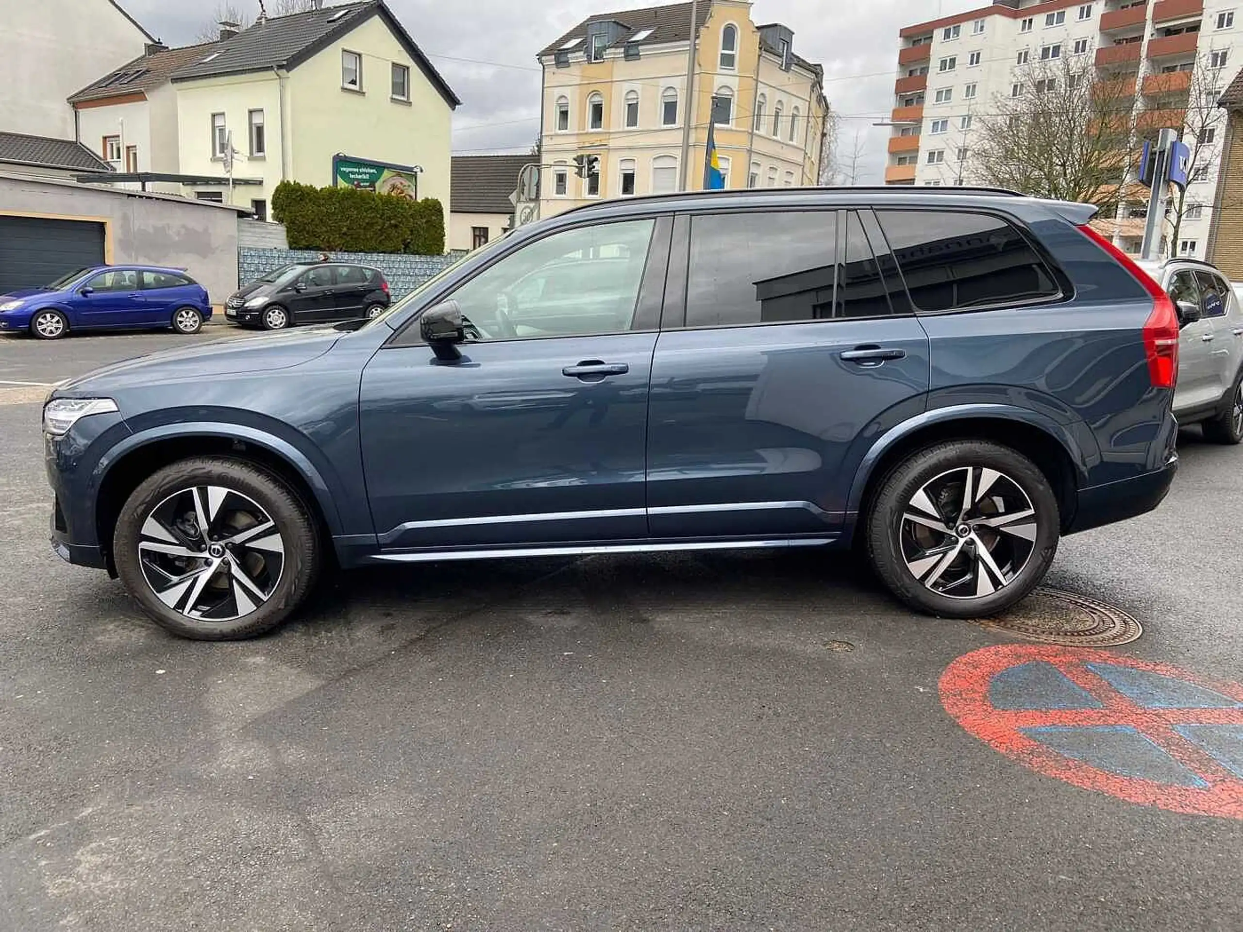 Volvo - XC90