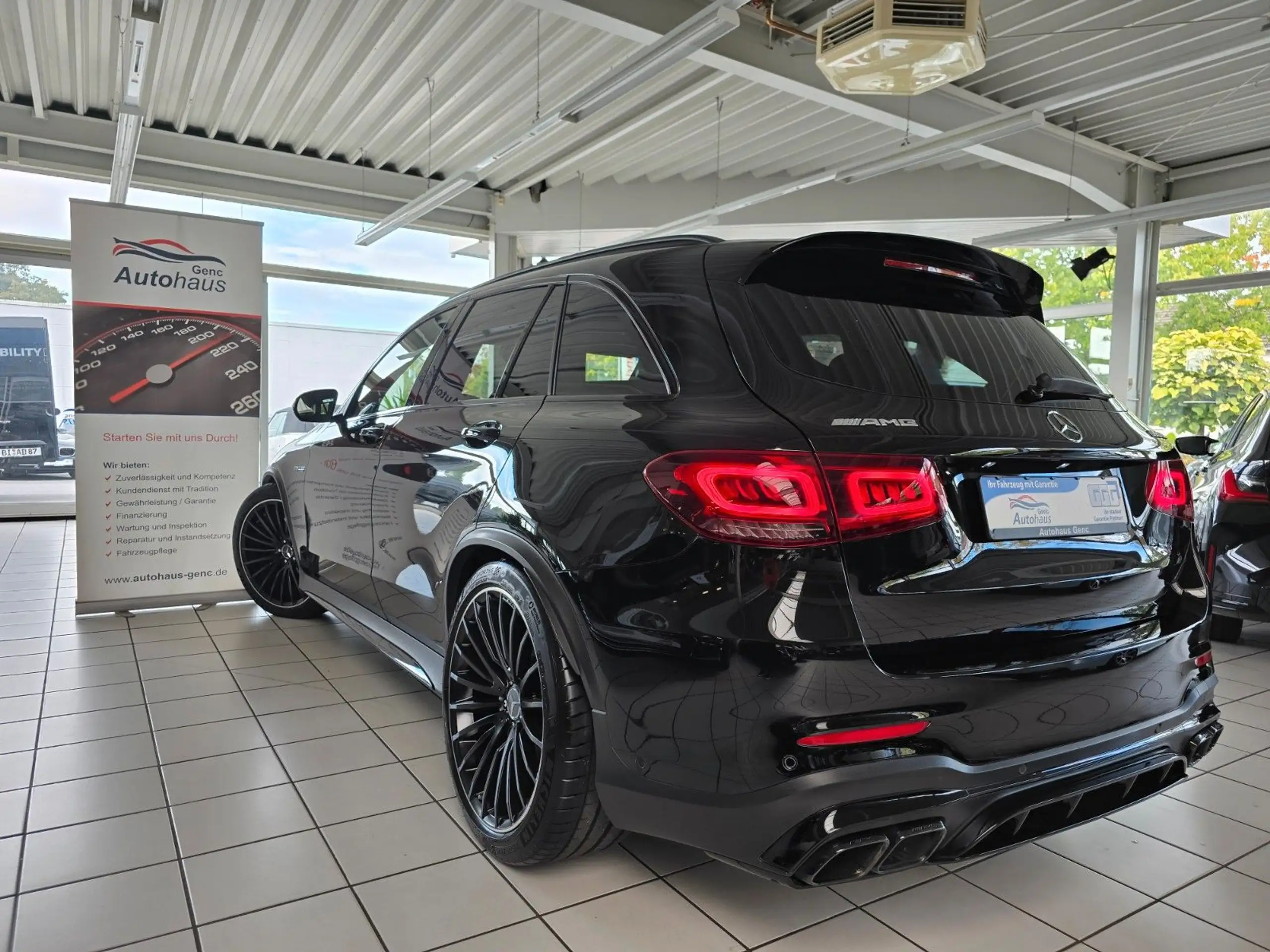 Mercedes-Benz - GLC 63 AMG