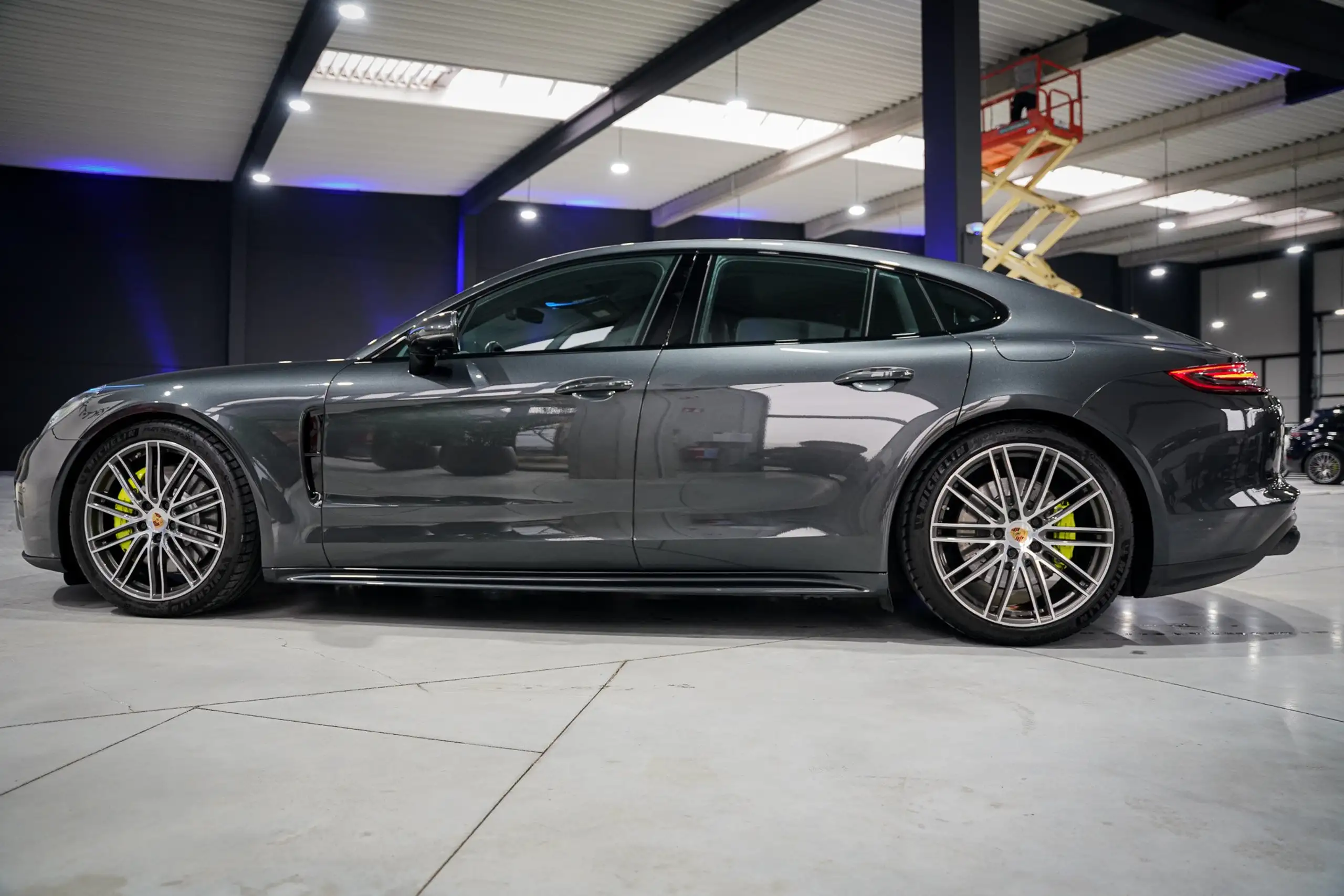 Porsche - Panamera