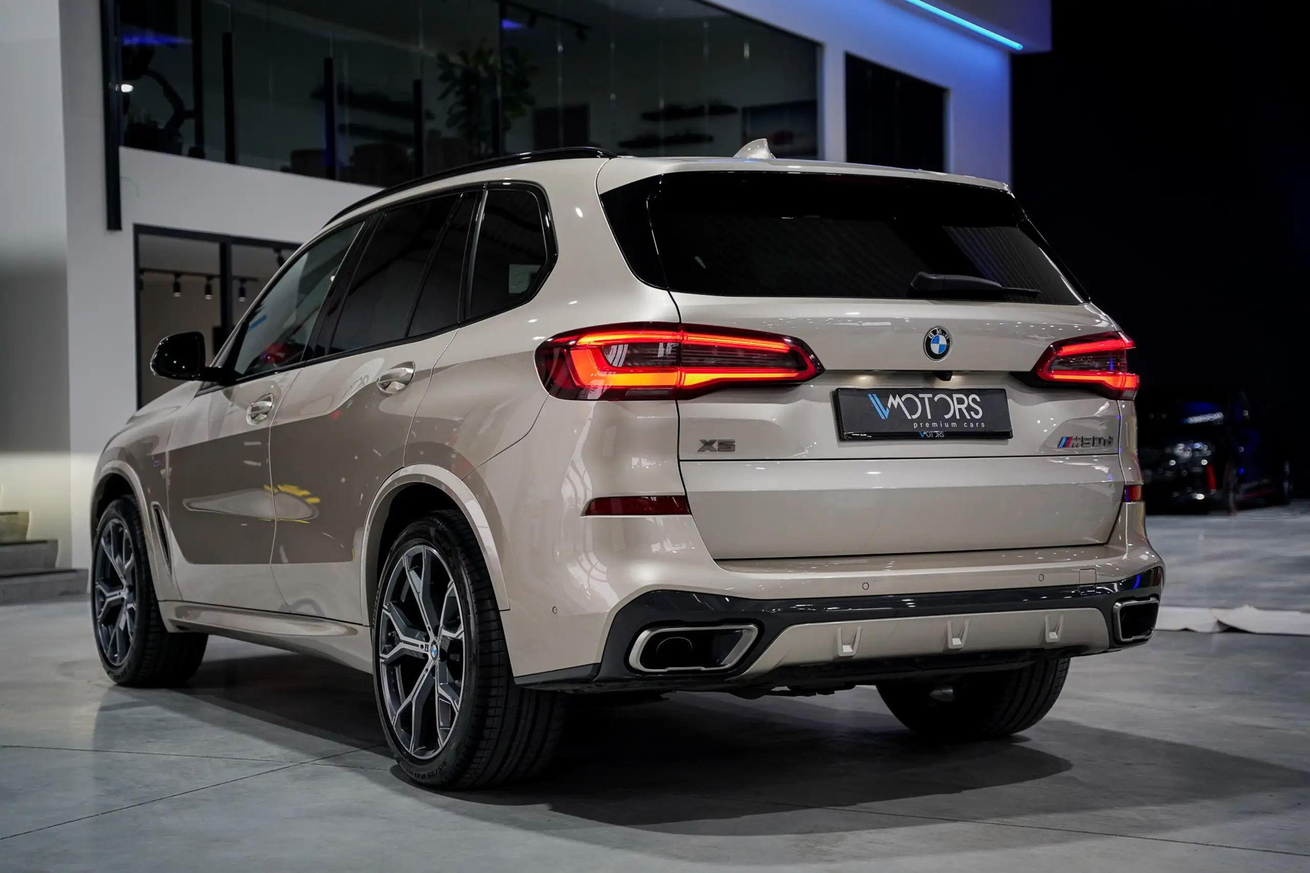 BMW - X5