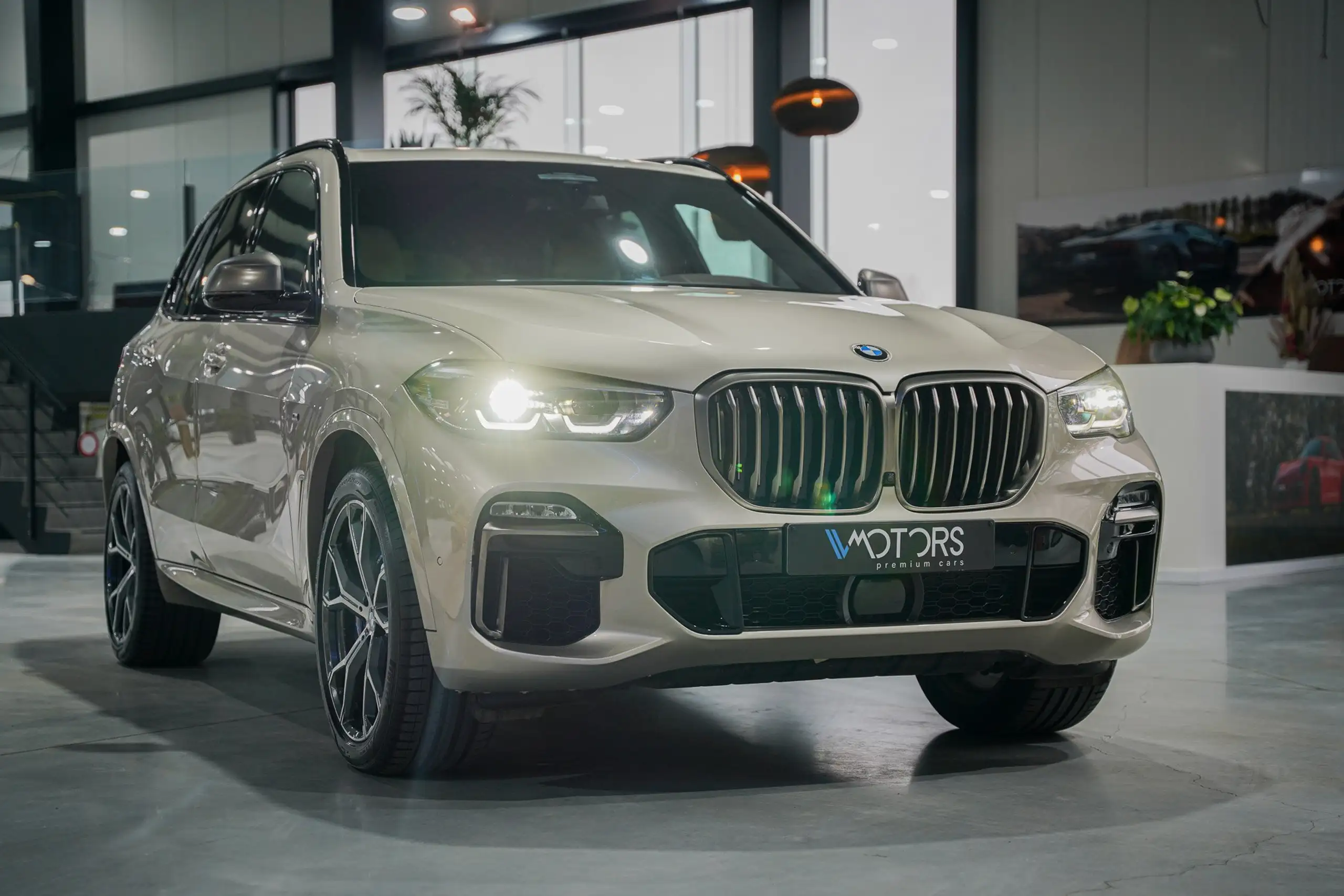 BMW - X5 M