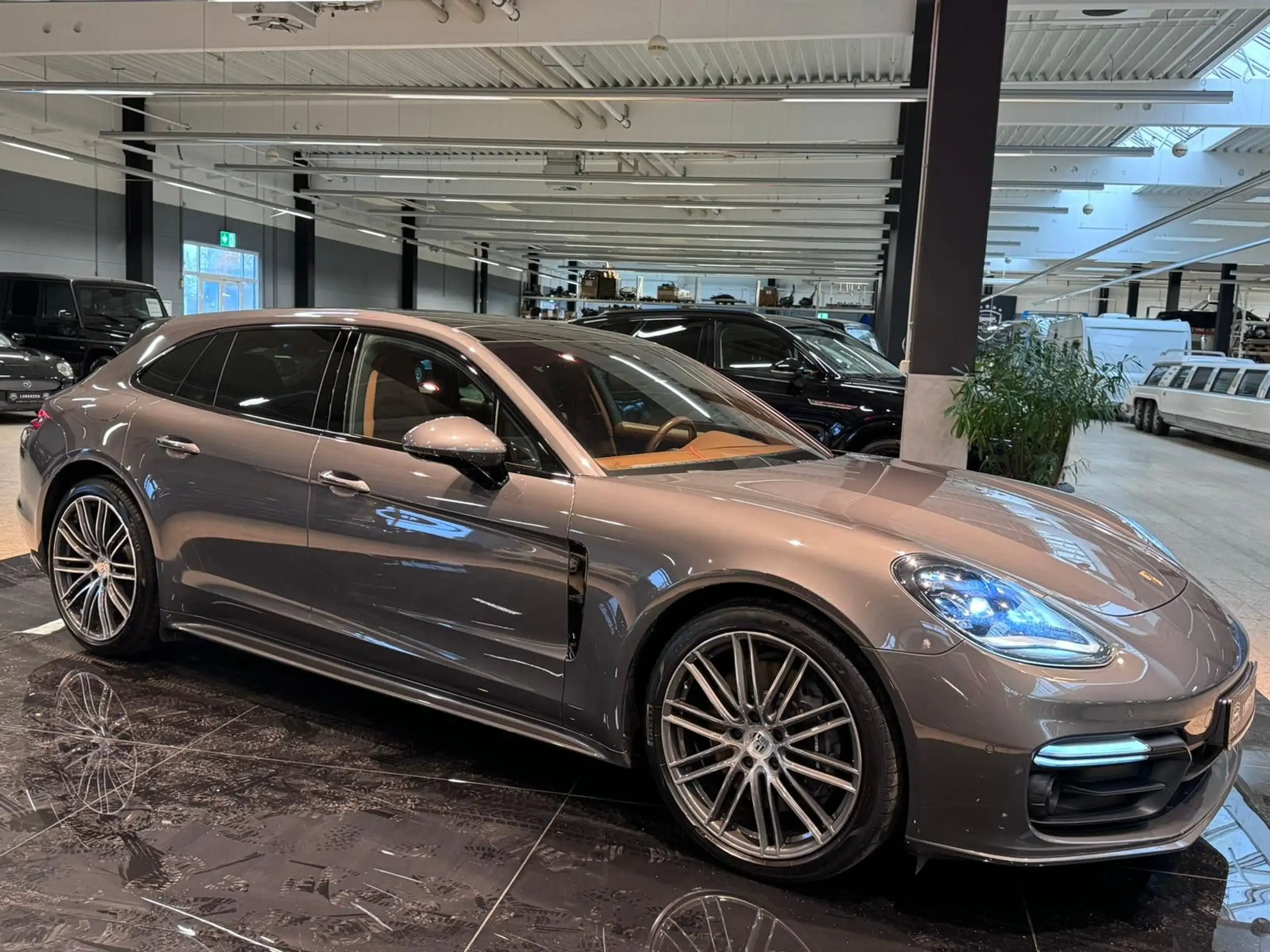 Porsche - Panamera