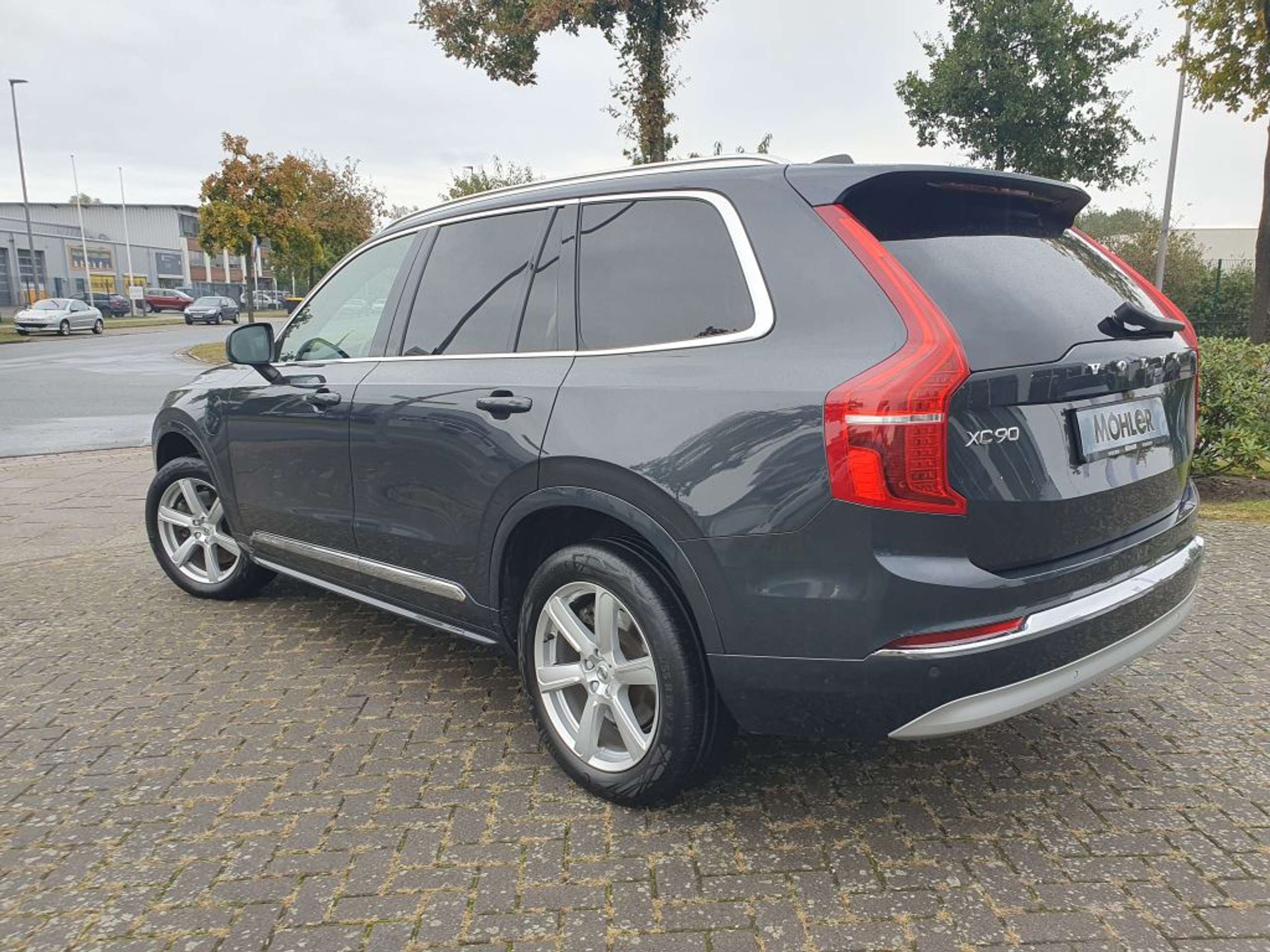 Volvo - XC90