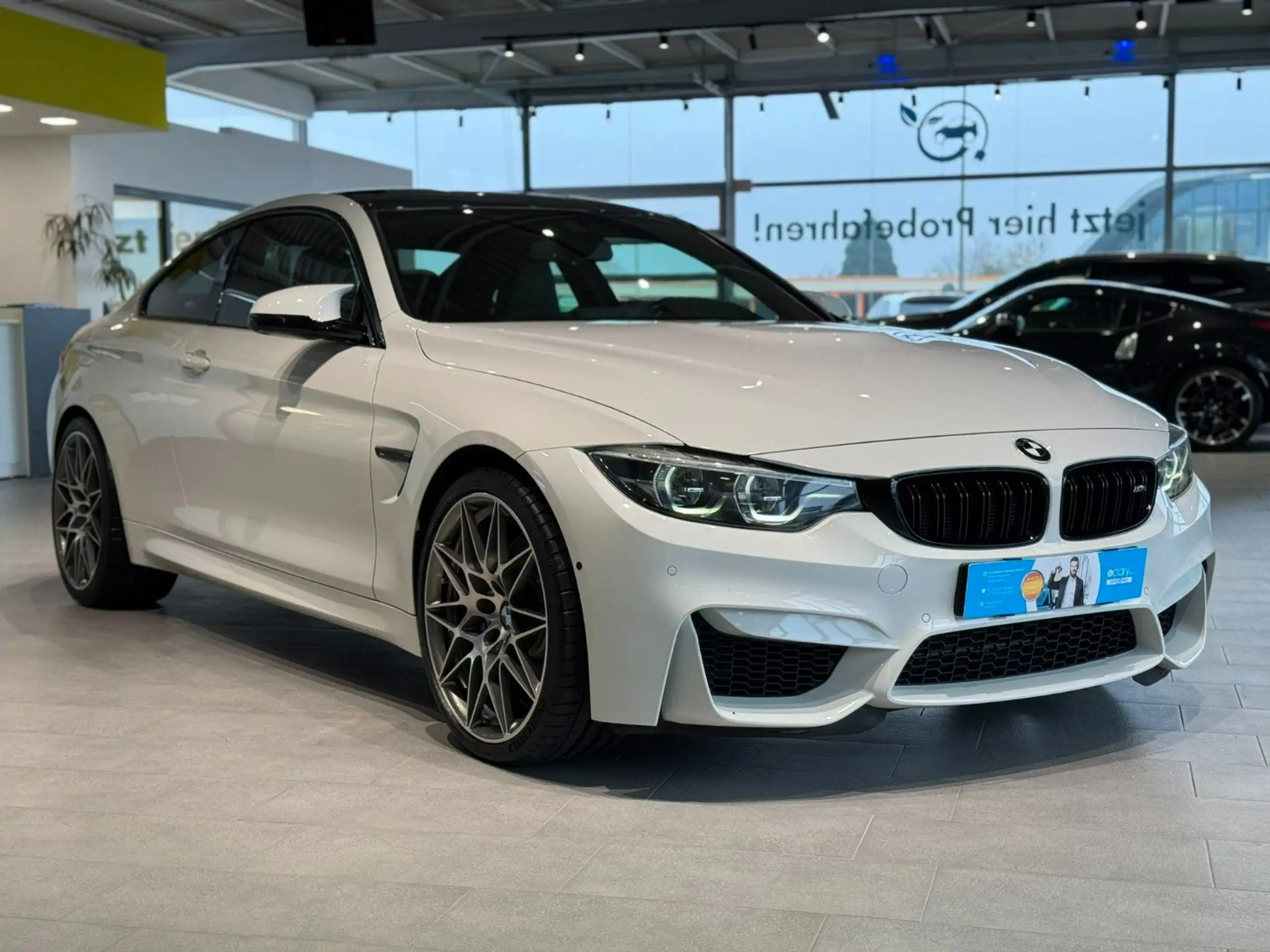 BMW - M4