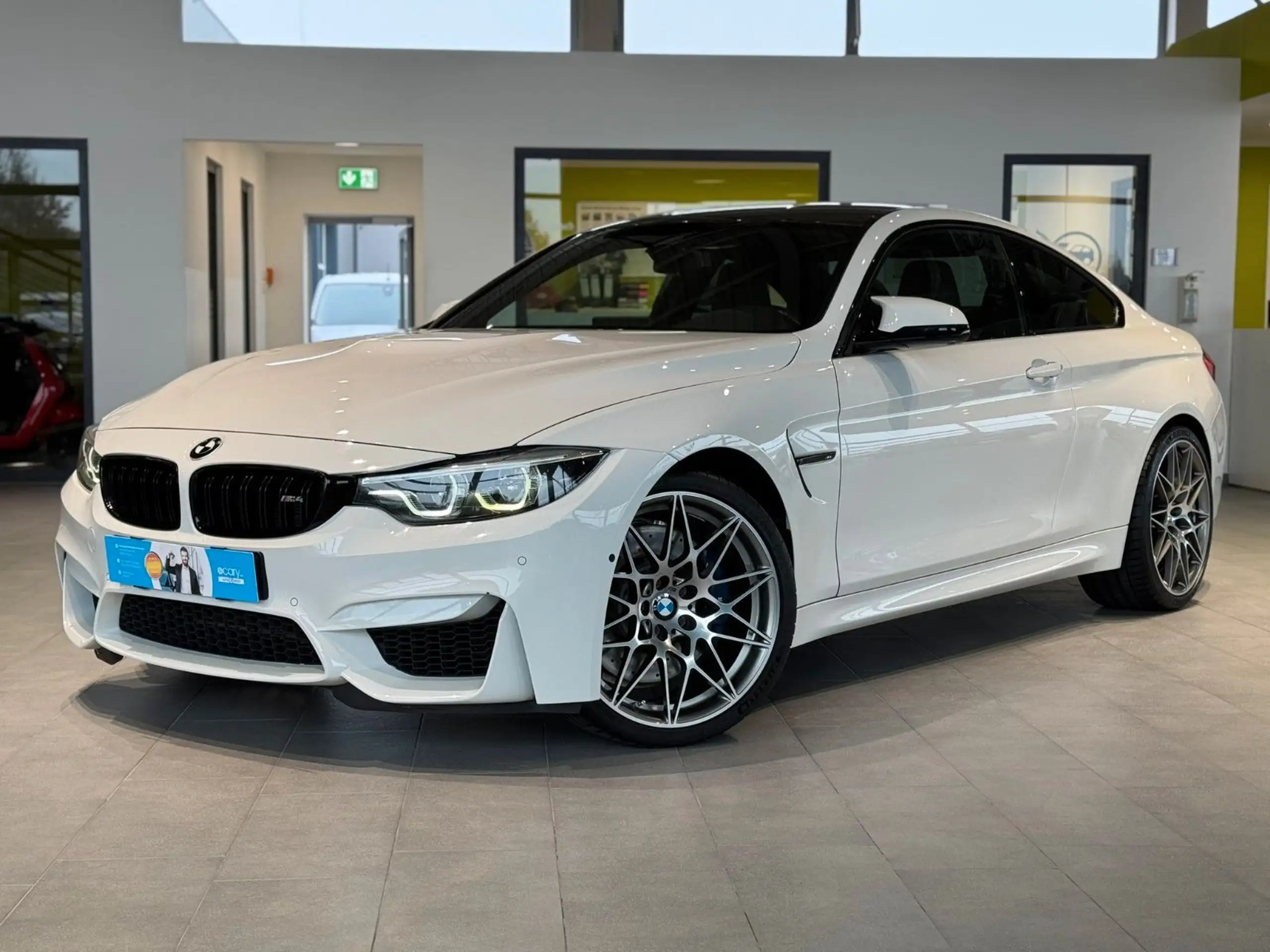 BMW - M4