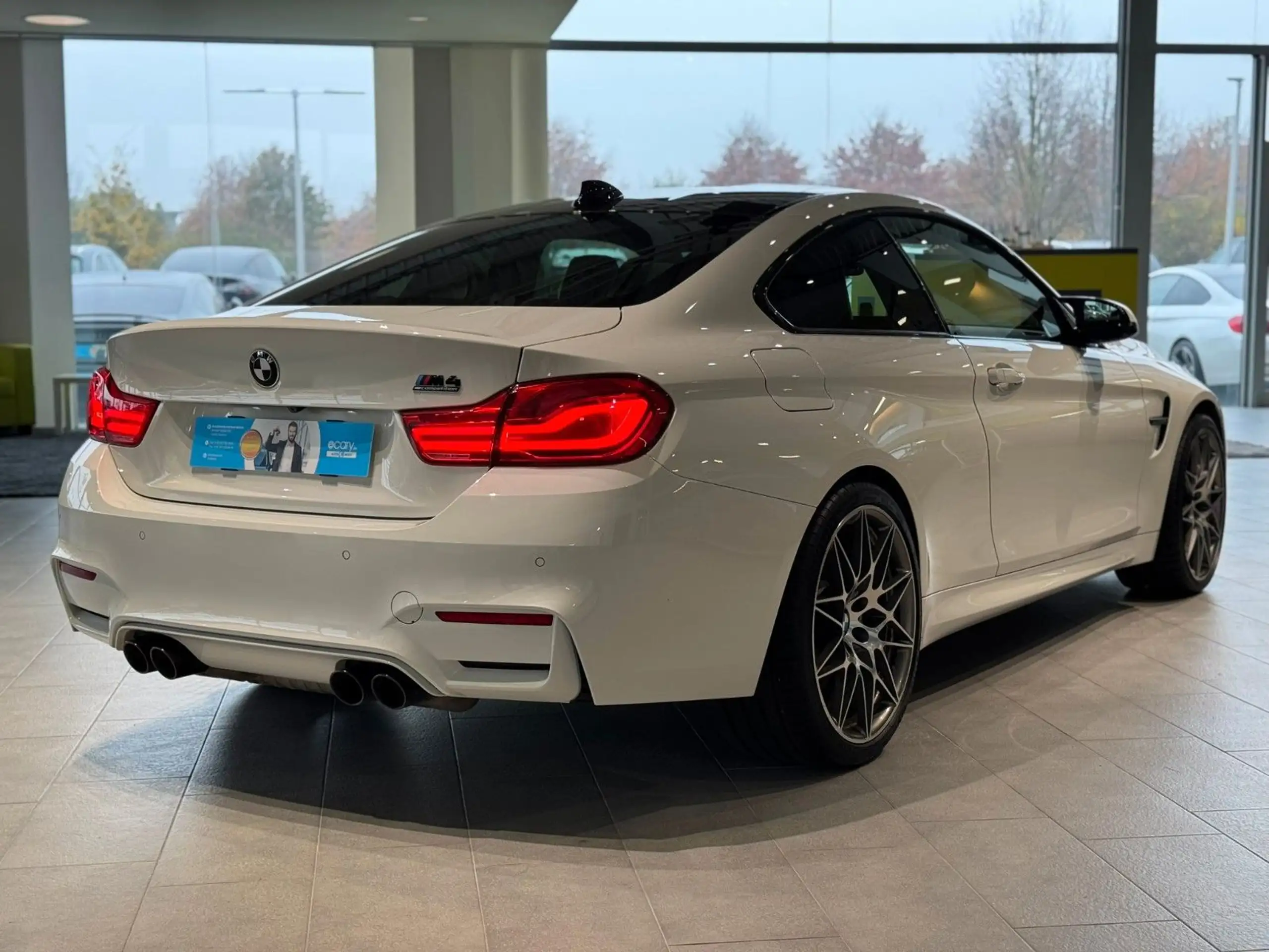 BMW - M4