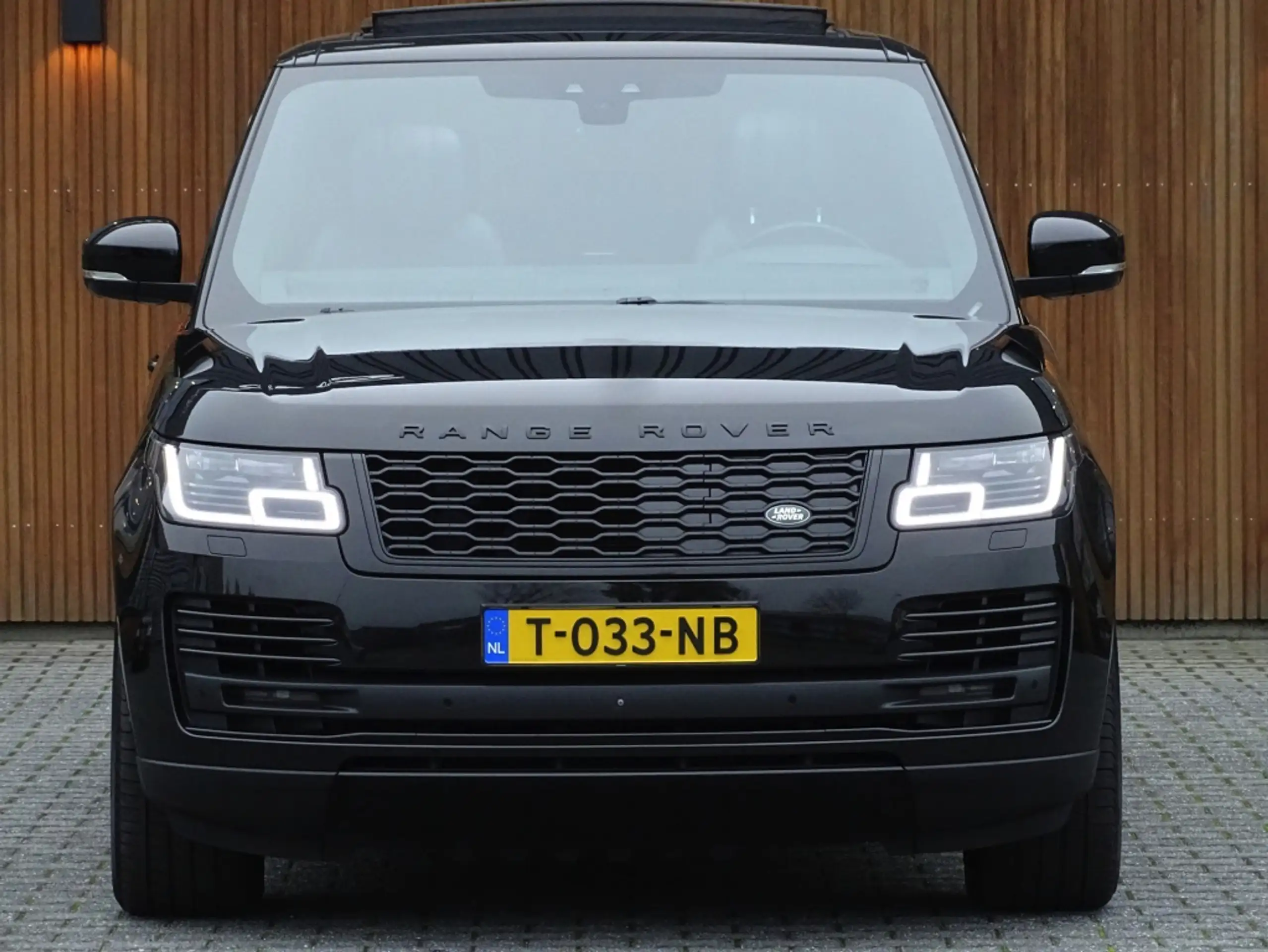 Land Rover - Range Rover