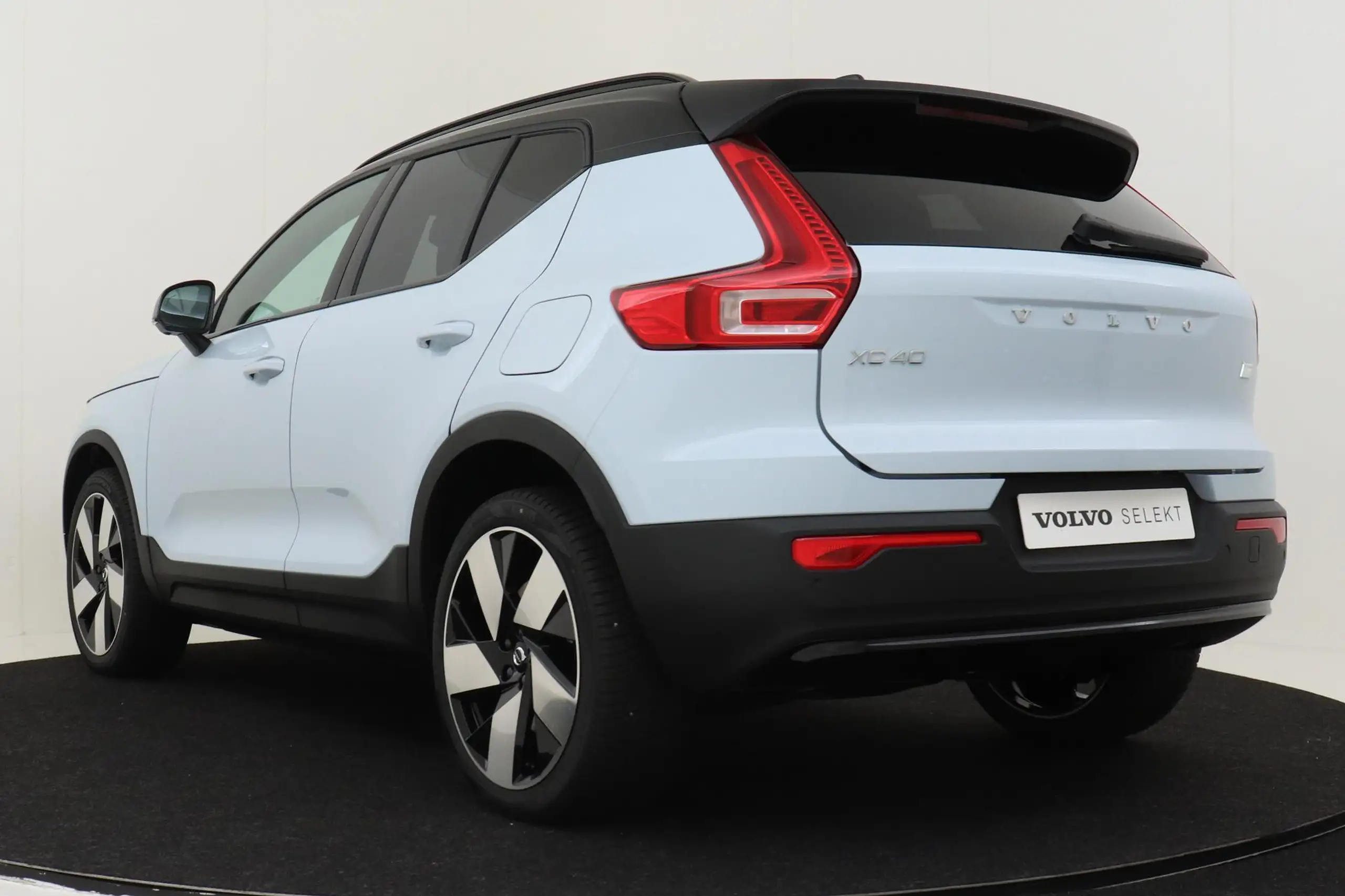 Volvo XC40 2024