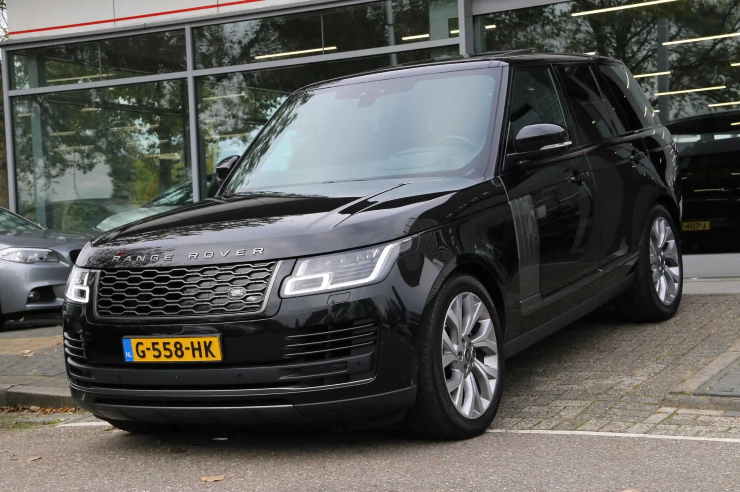 Land Rover - Range Rover