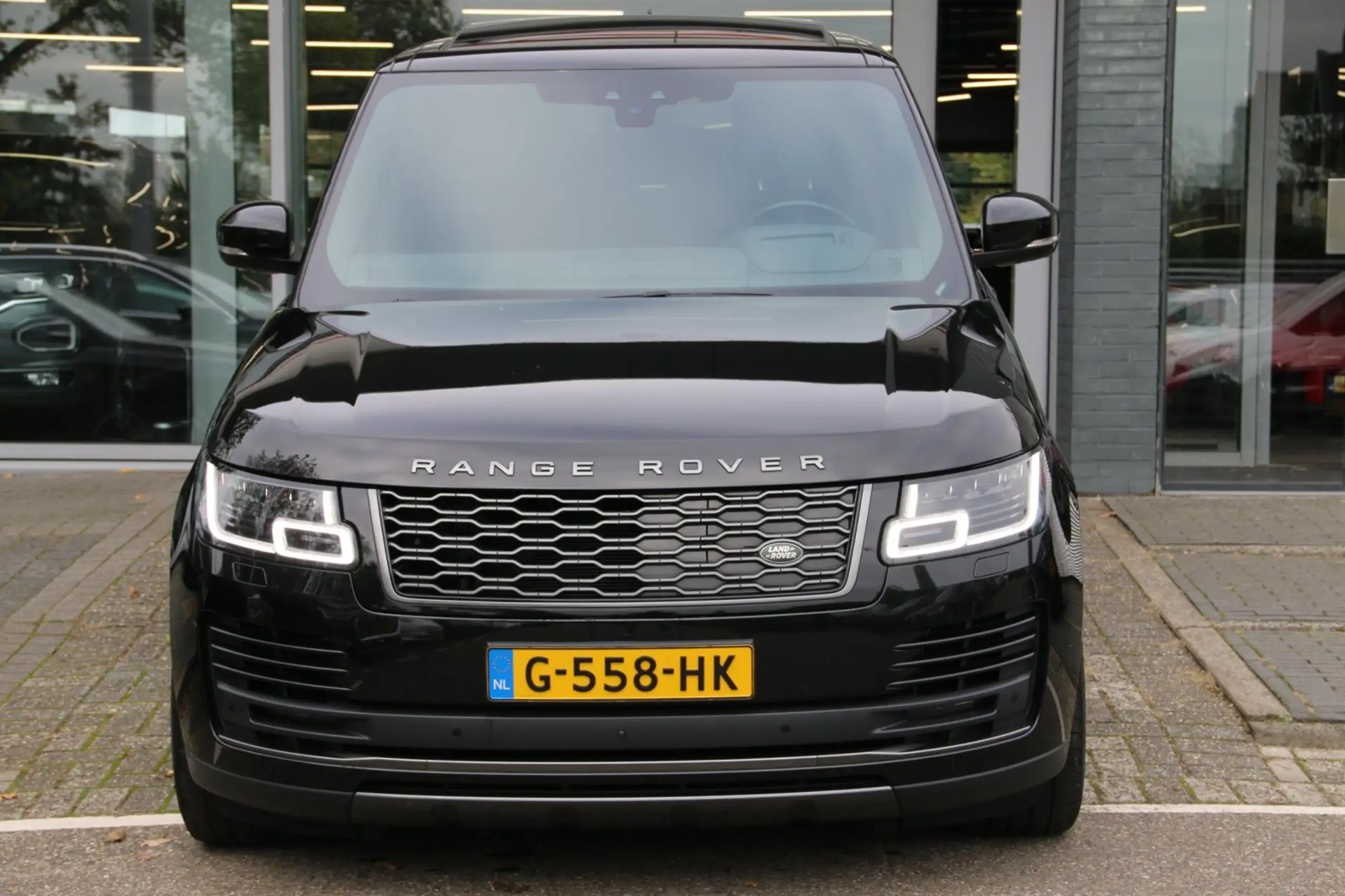 Land Rover - Range Rover