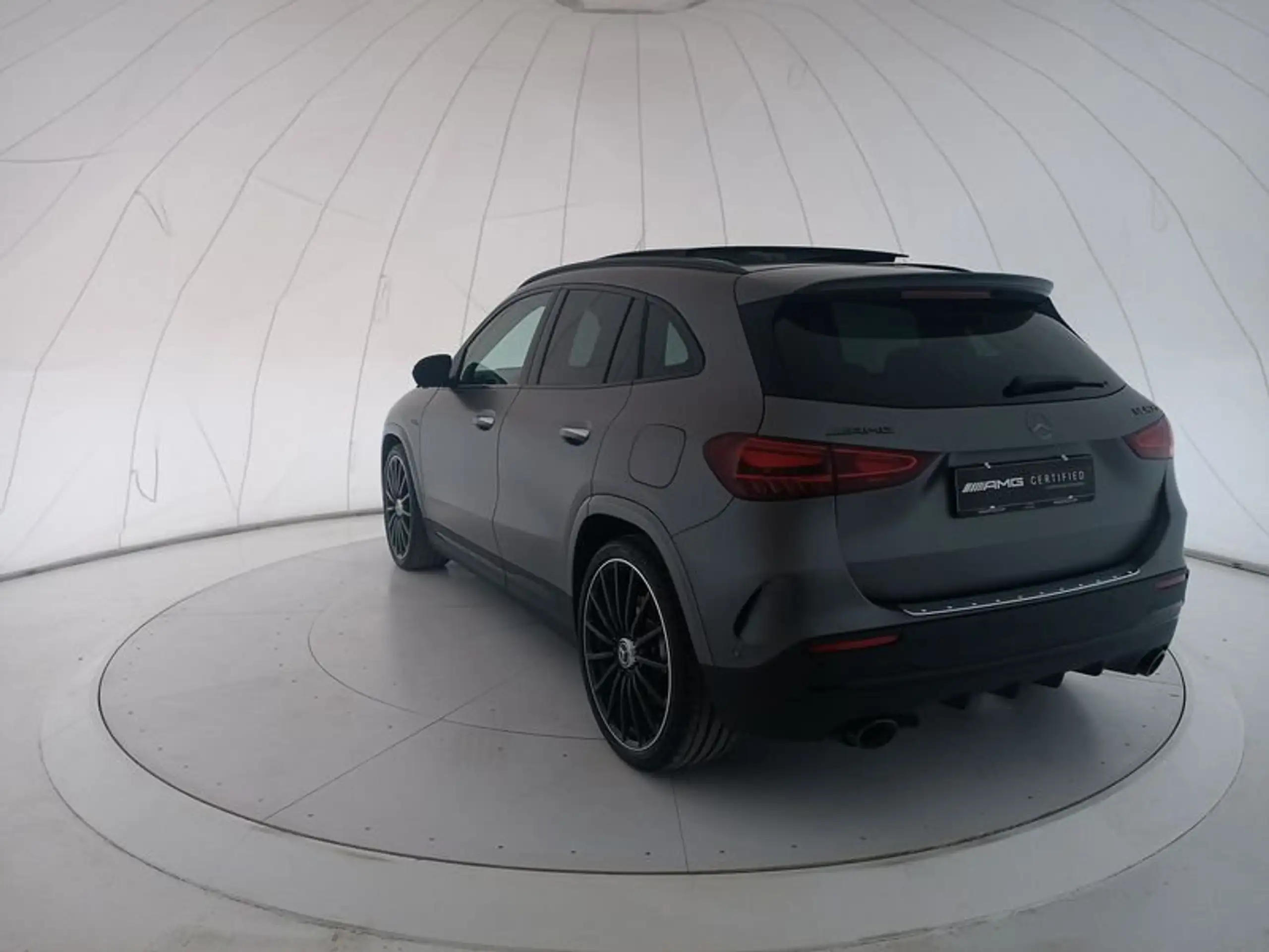 Mercedes-Benz - GLA 35 AMG