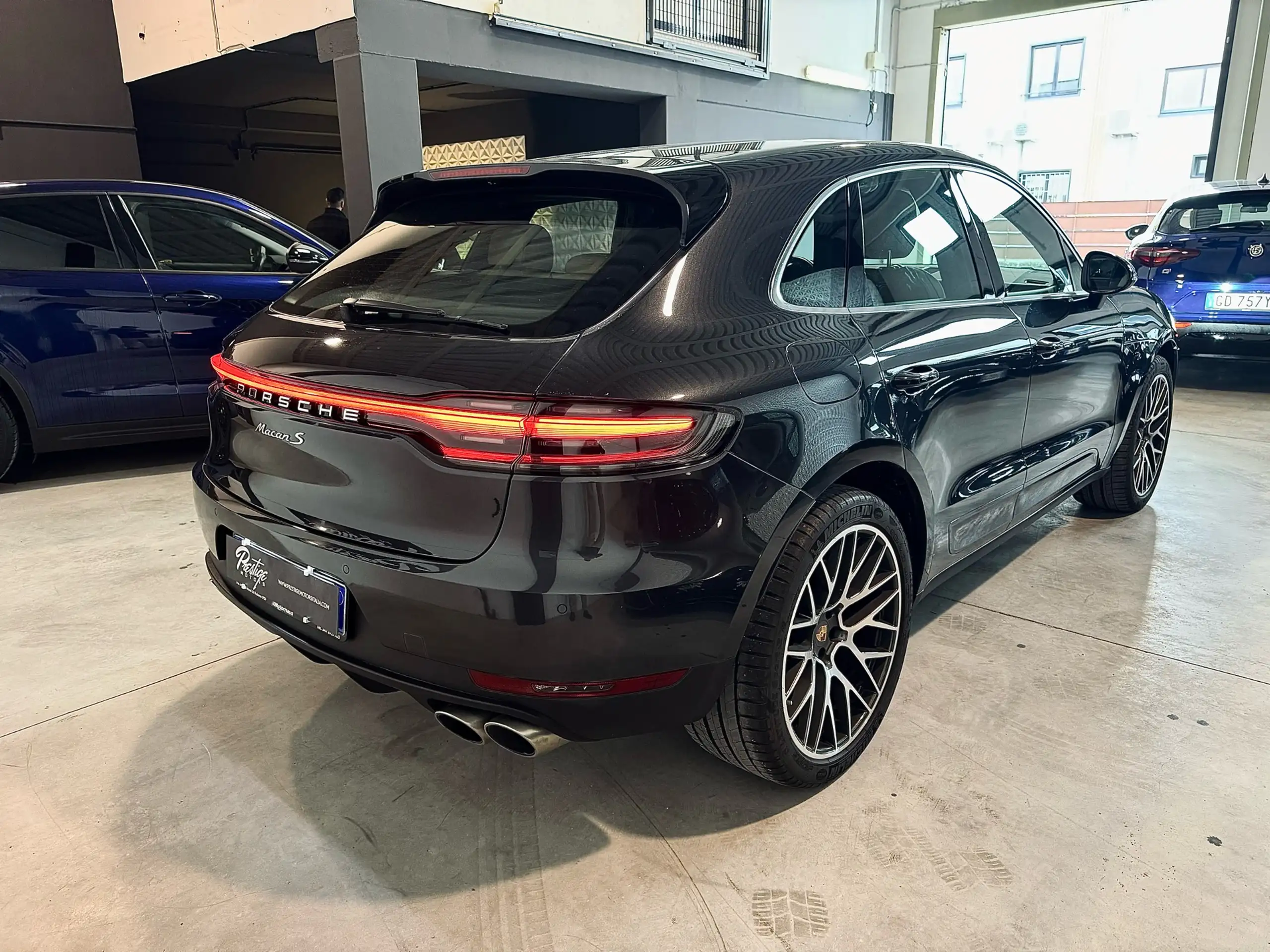 Porsche - Macan